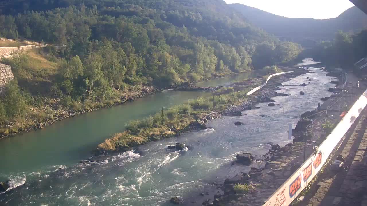 Soča River webcam at Solkan Kayak Center