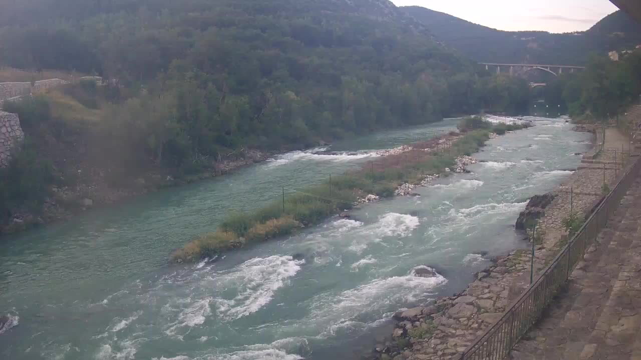 Reka Soča pri Solkanu Kajak Center