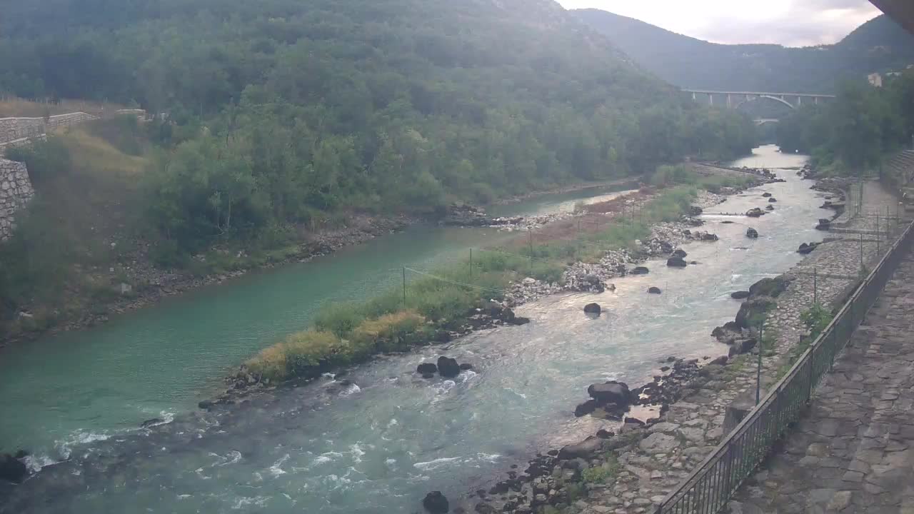 Rijeka Soča kod Solkana Kajak Center