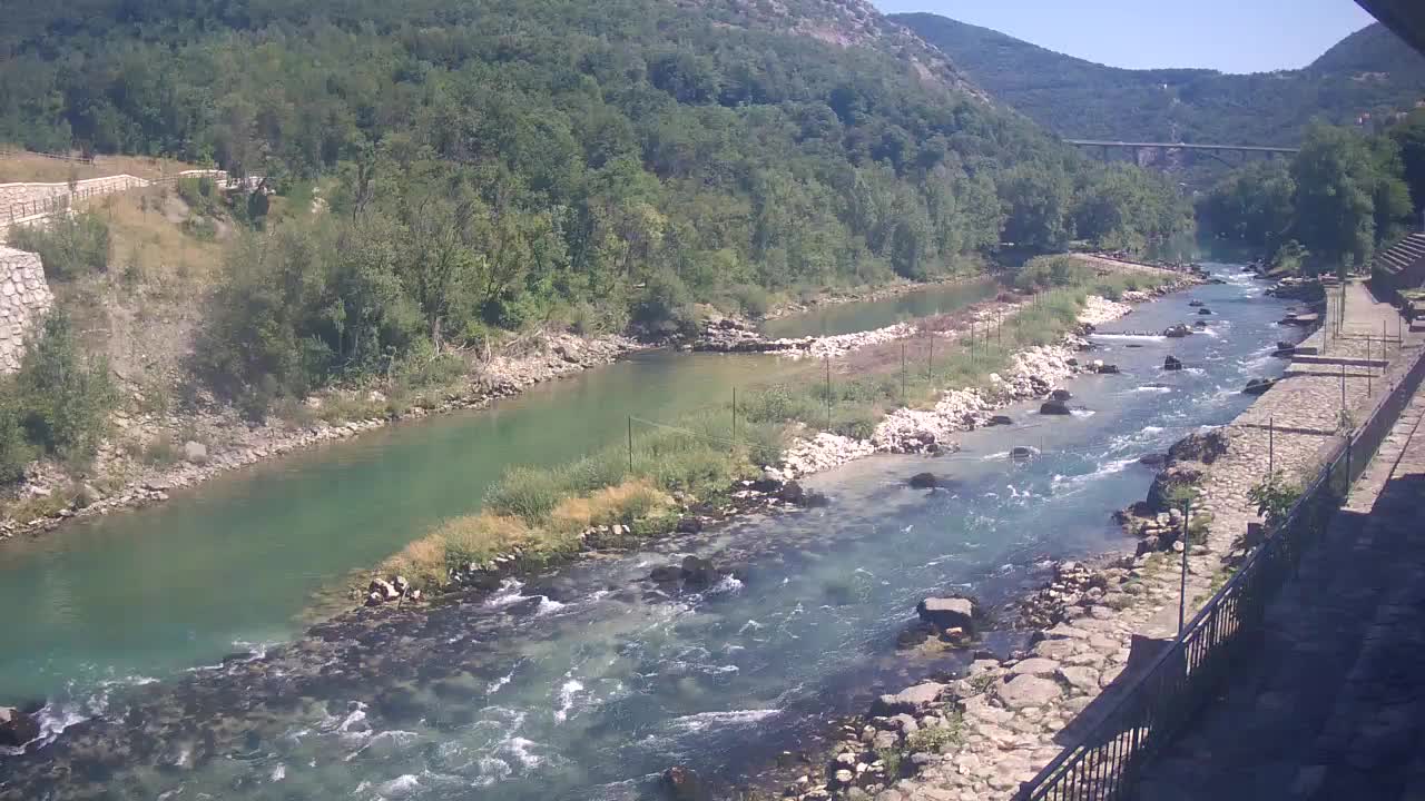 Rijeka Soča kod Solkana Kajak Center