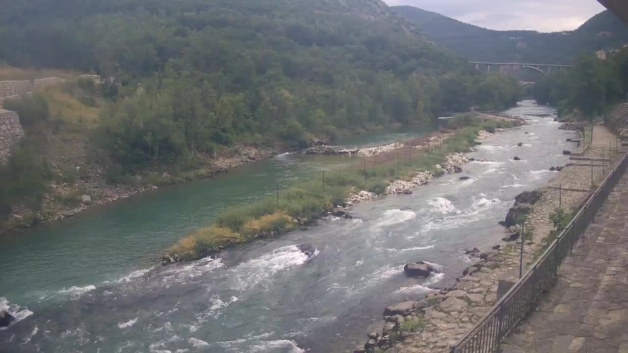 Rijeka Soča kod Solkana Kajak Center