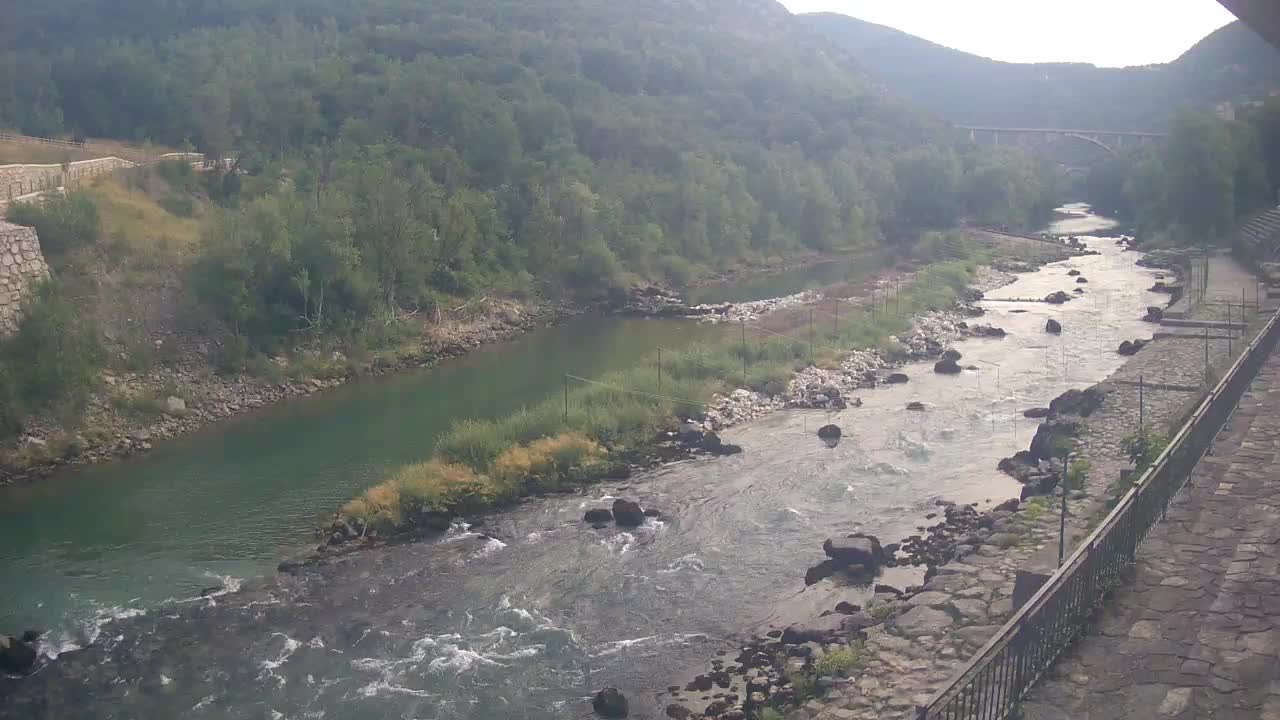 Rijeka Soča kod Solkana Kajak Center