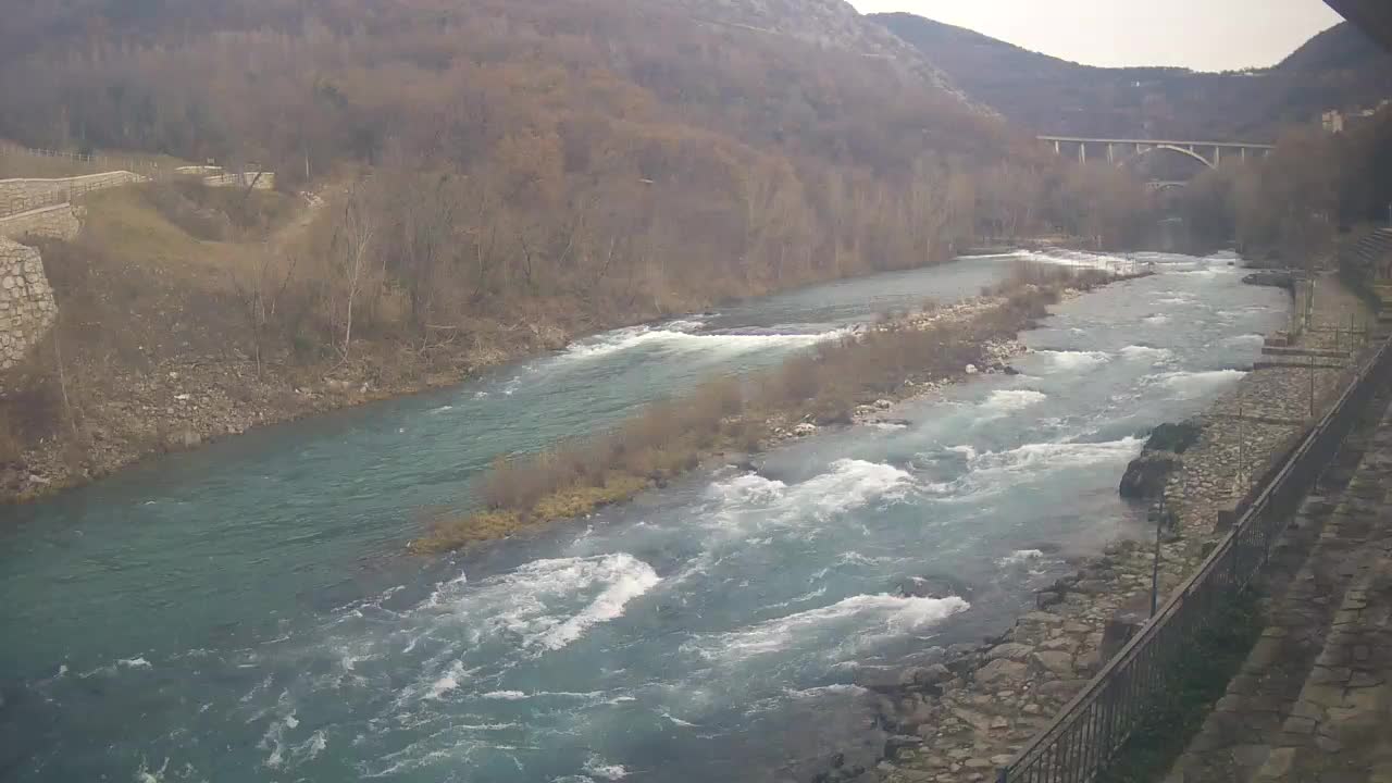 Reka Soča pri Solkanu Kajak Center