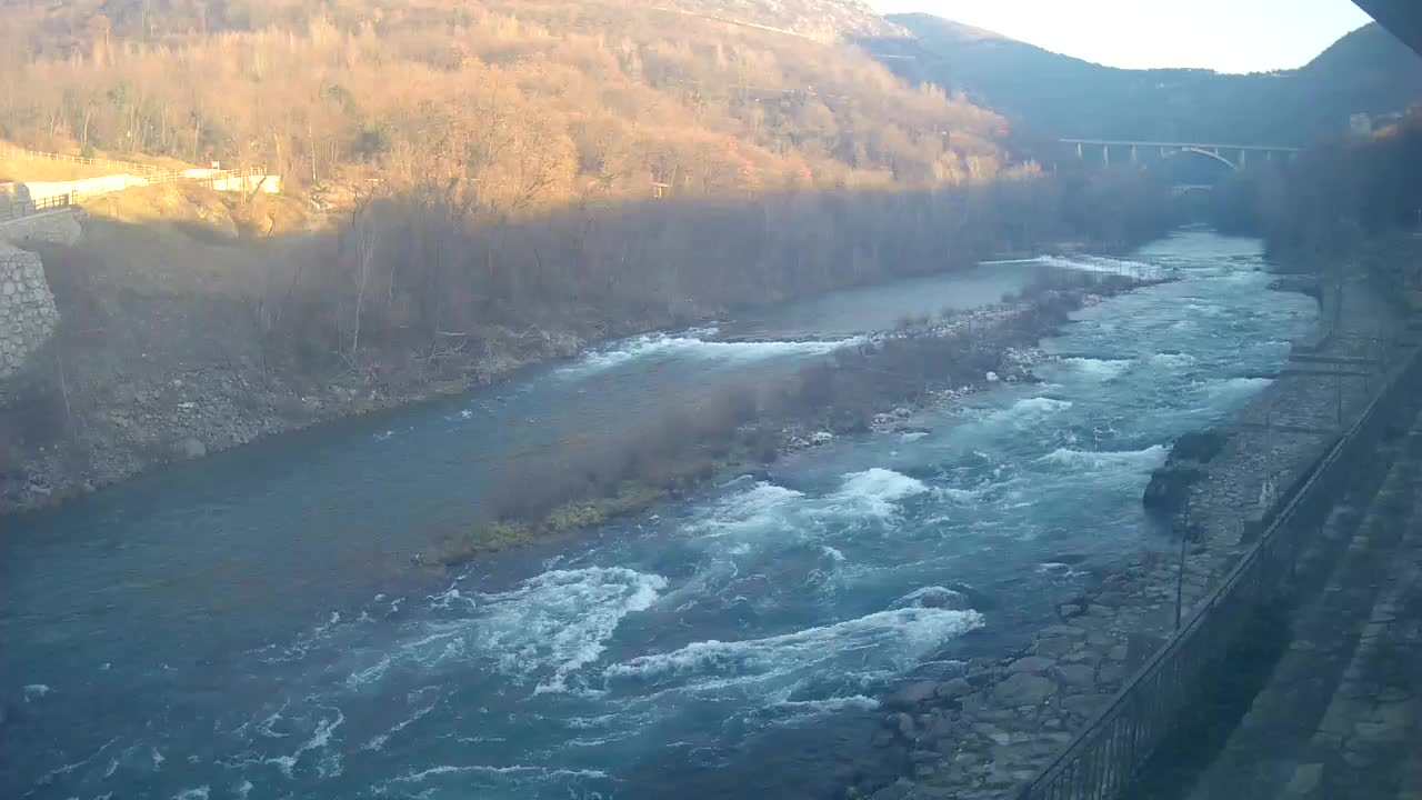 Reka Soča pri Solkanu Kajak Center