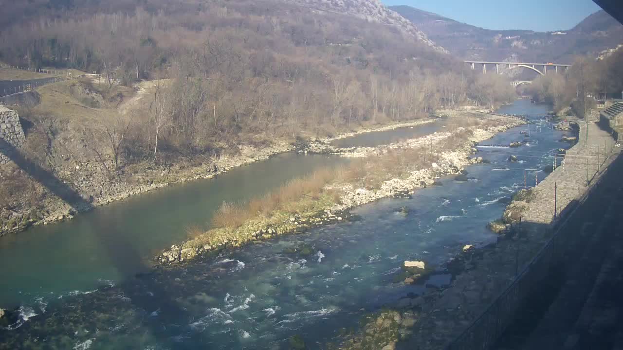 Rijeka Soča kod Solkana Kajak Center