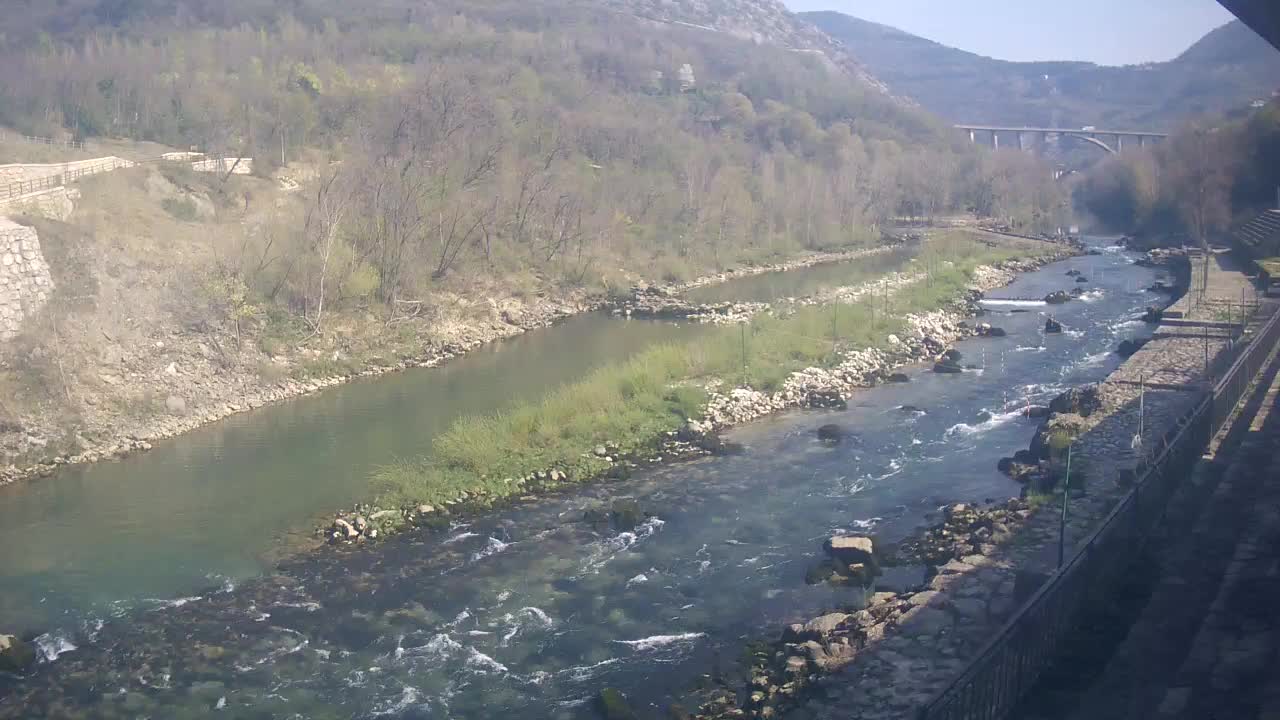 Reka Soča pri Solkanu Kajak Center