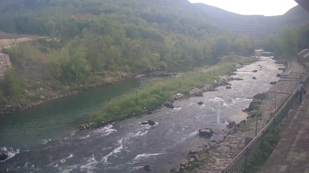 Rijeka Soča kod Solkana Kajak Center