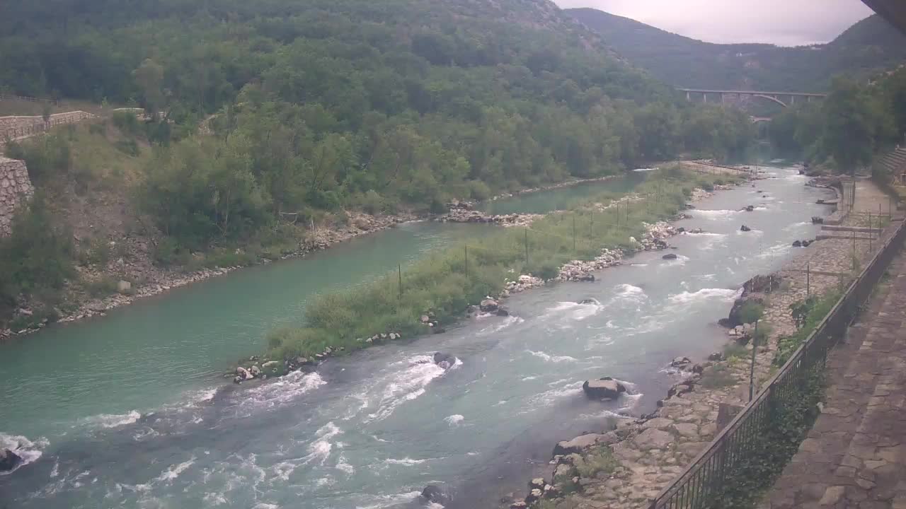 Rijeka Soča kod Solkana Kajak Center
