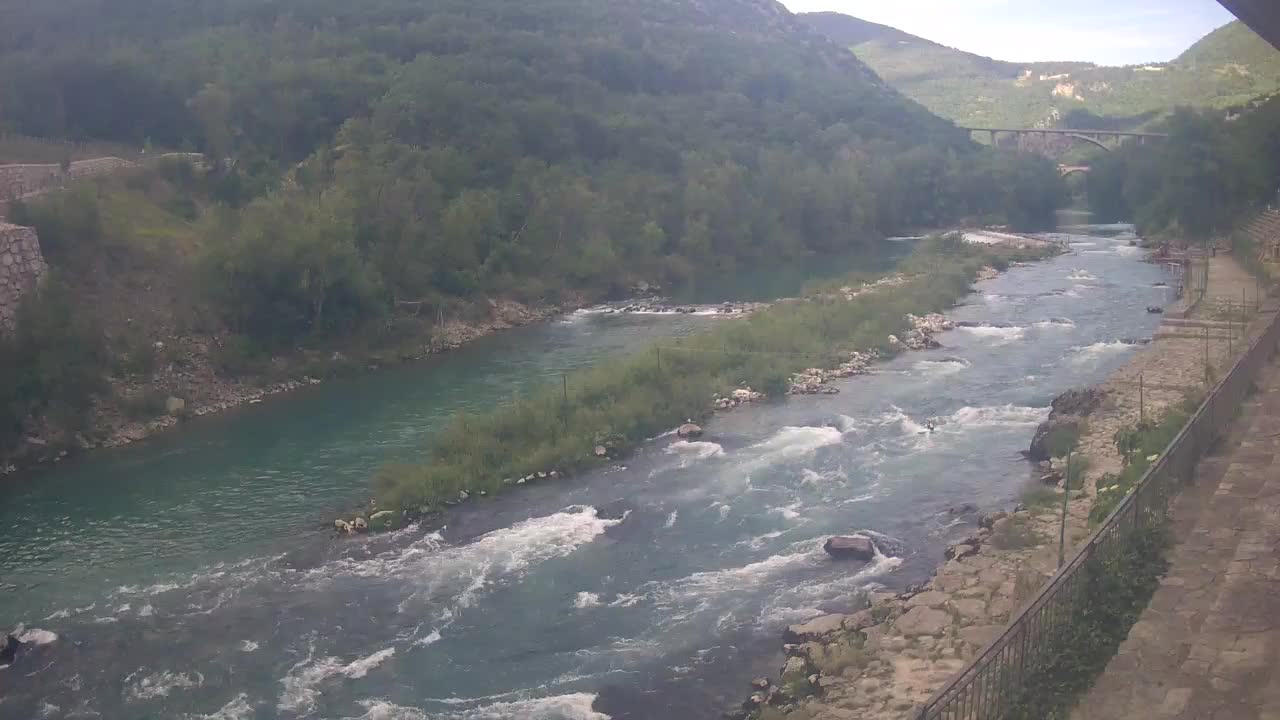Rijeka Soča kod Solkana Kajak Center