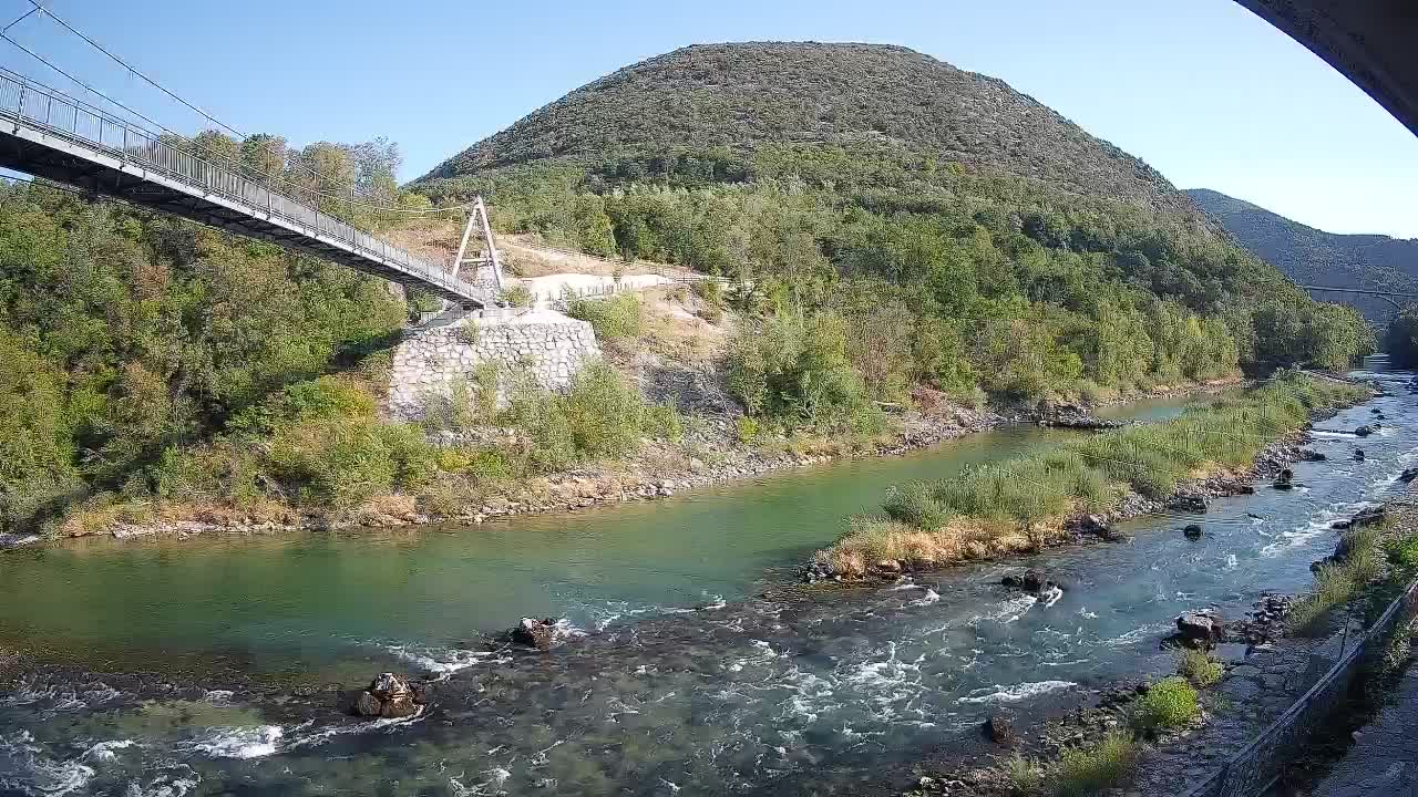Rijeka Soča kod Solkana Kajak Center