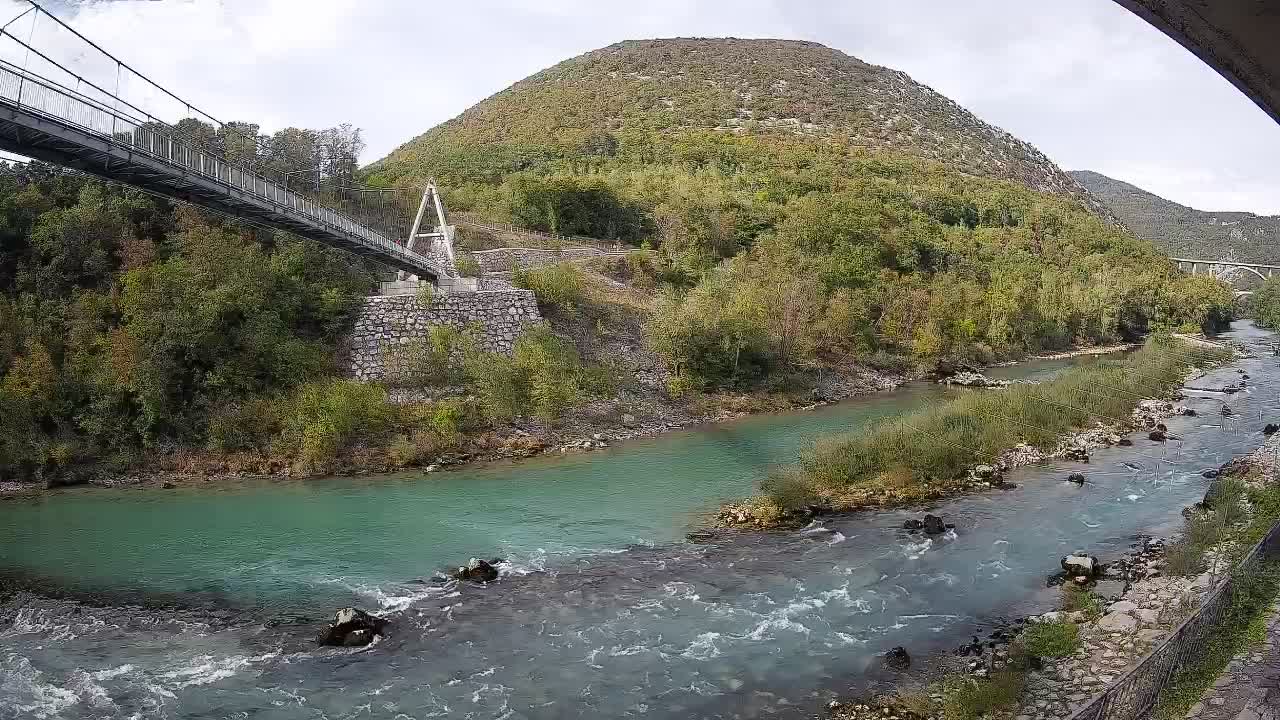 Rijeka Soča kod Solkana Kajak Center