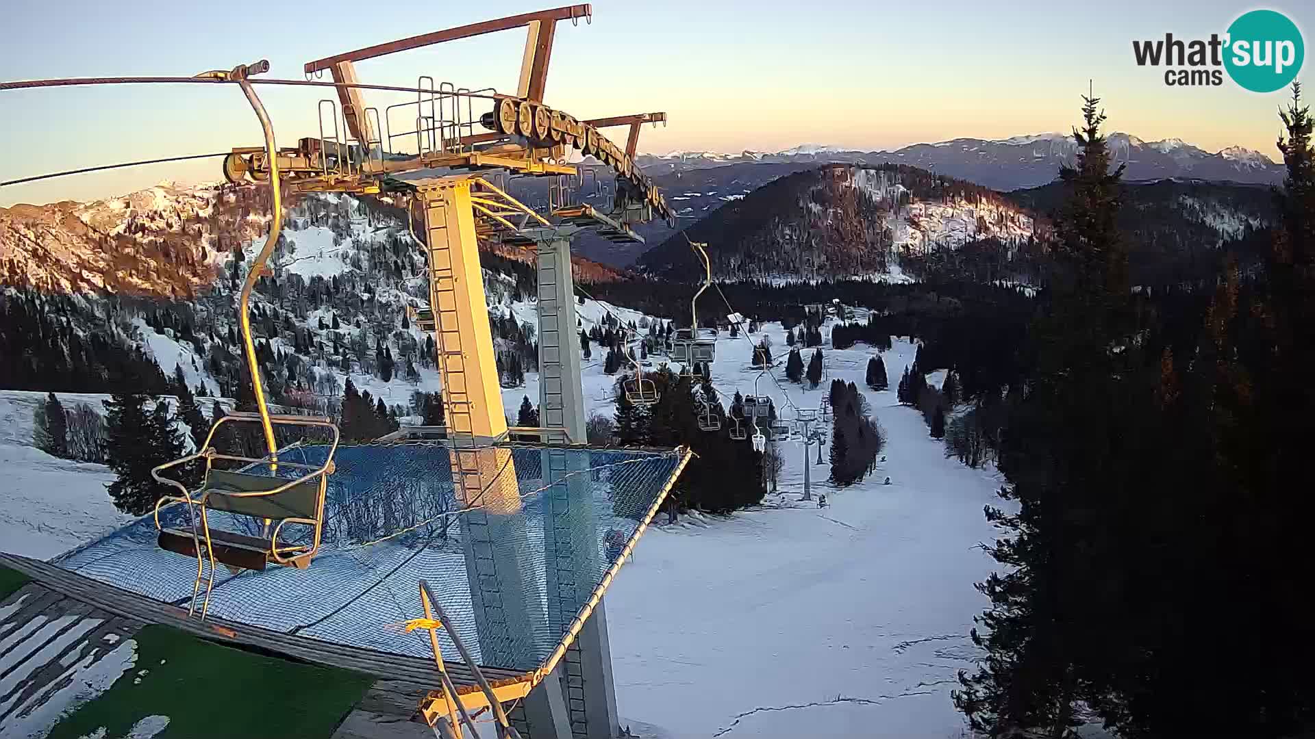 Livecam Sorica Ski resort – Soriška Planina – Vrh Lajnar