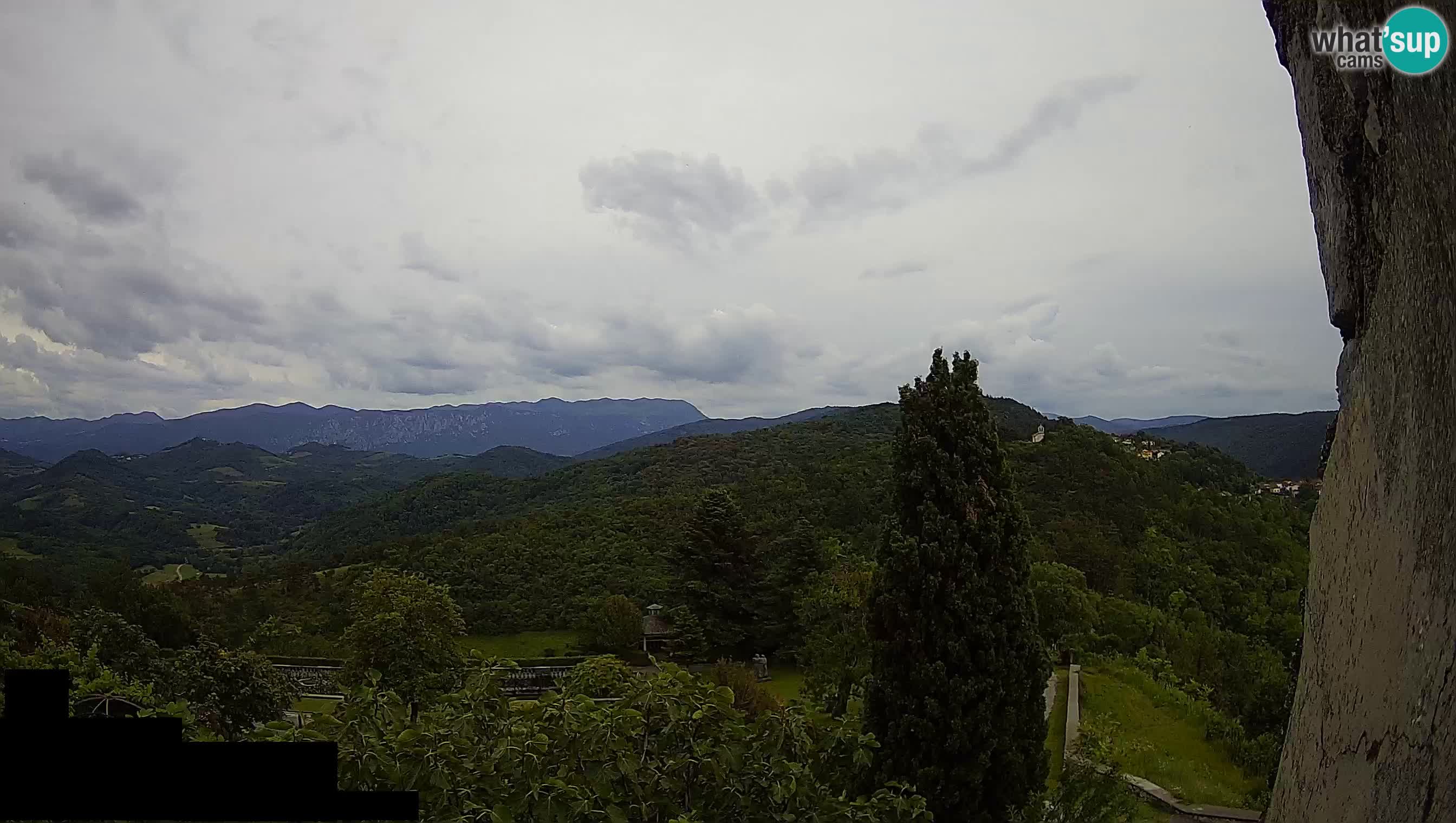 Live Webcam Štanjel –  Ferrari Garden – Slovenia livecam