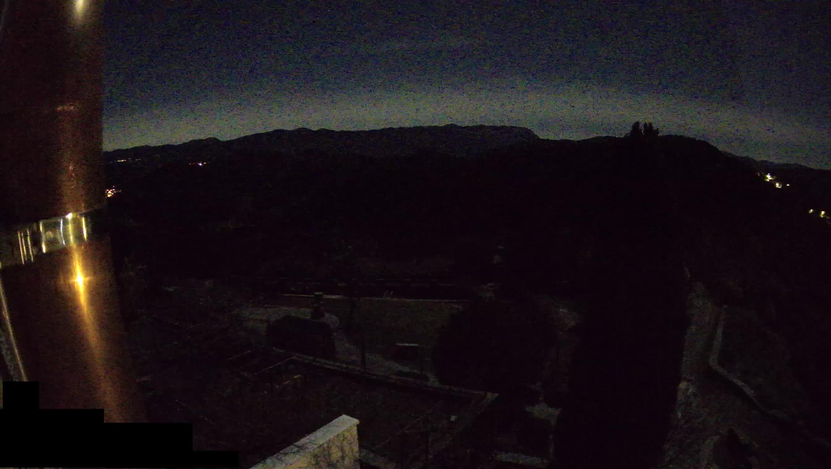 Štanjel – Ferrarijev vrt – Slovenija web kamere