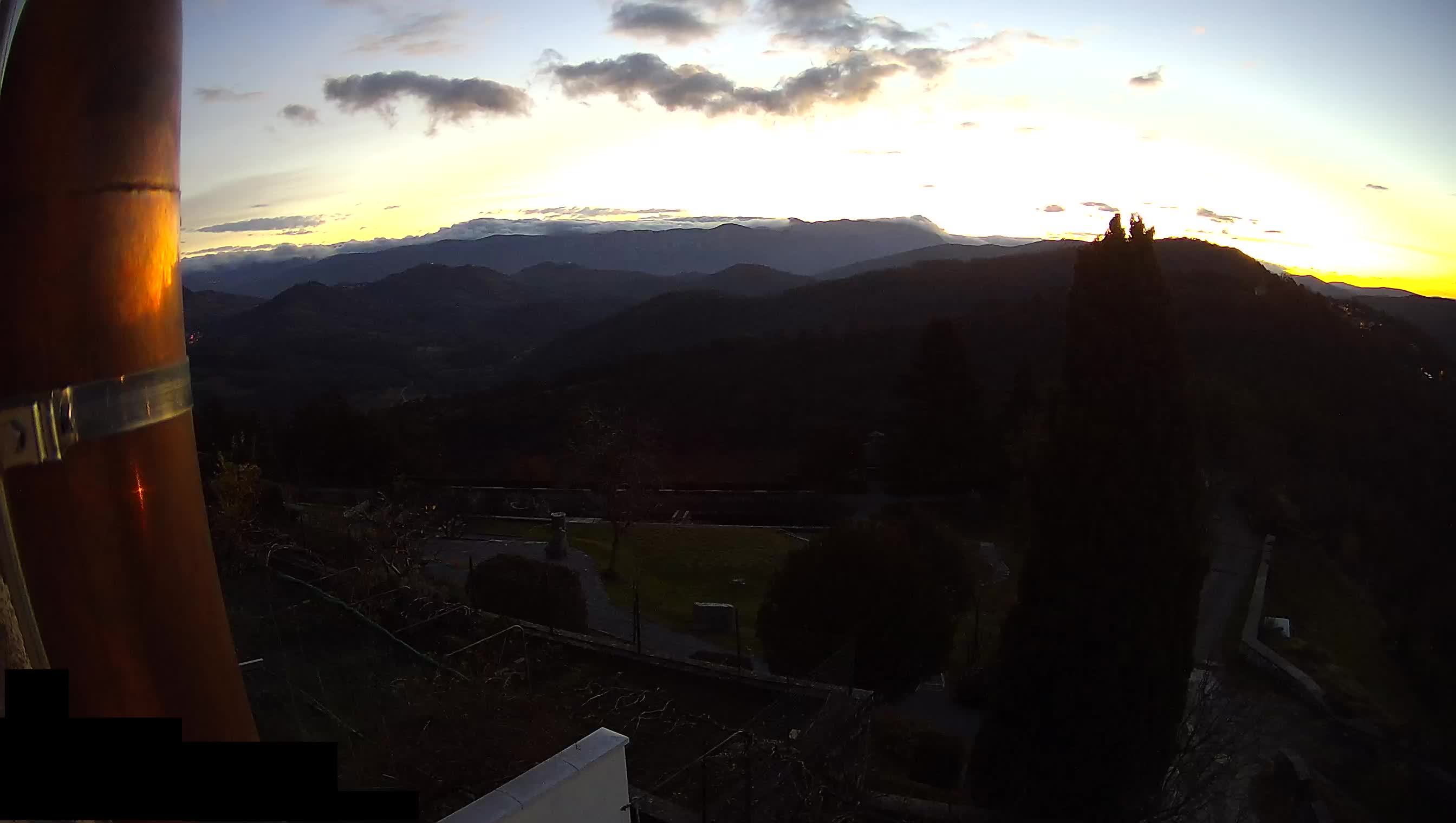 Štanjel – Ferrarijev vrt – Slovenija web kamere