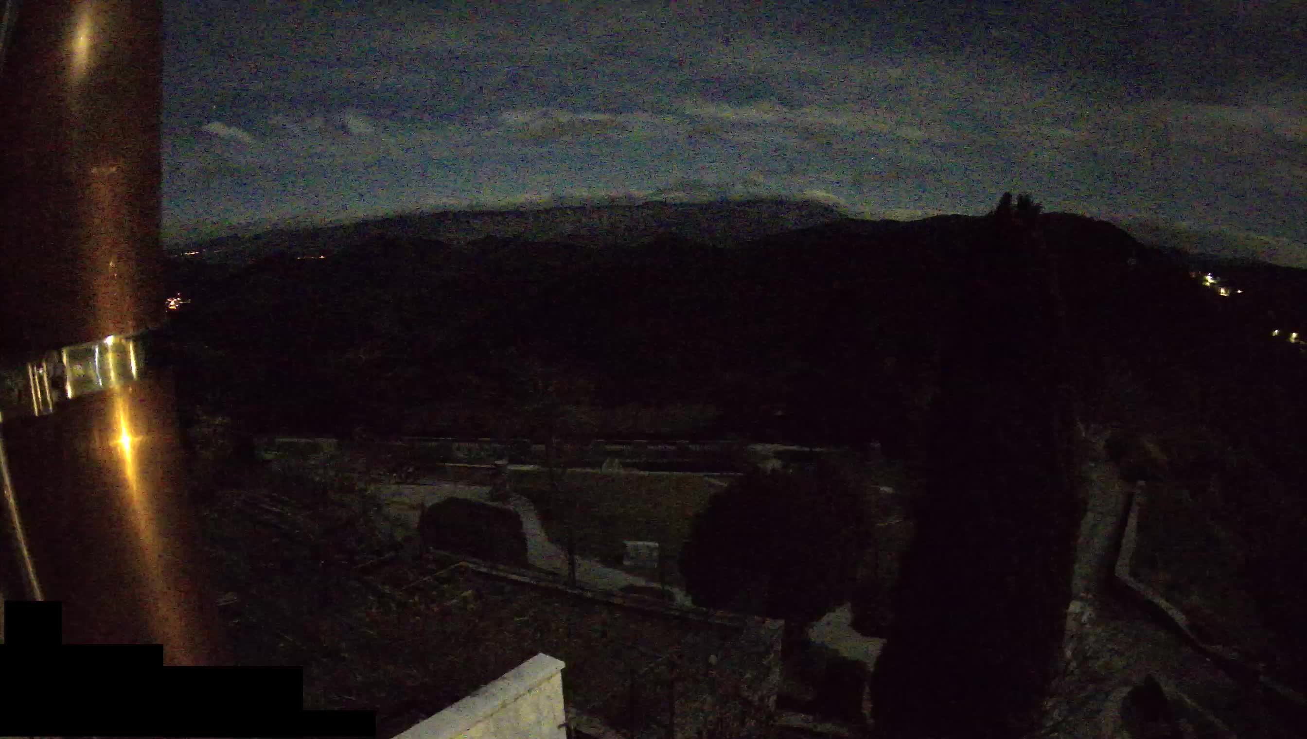 Štanjel – Ferrarijev vrt – Slovenija web kamere