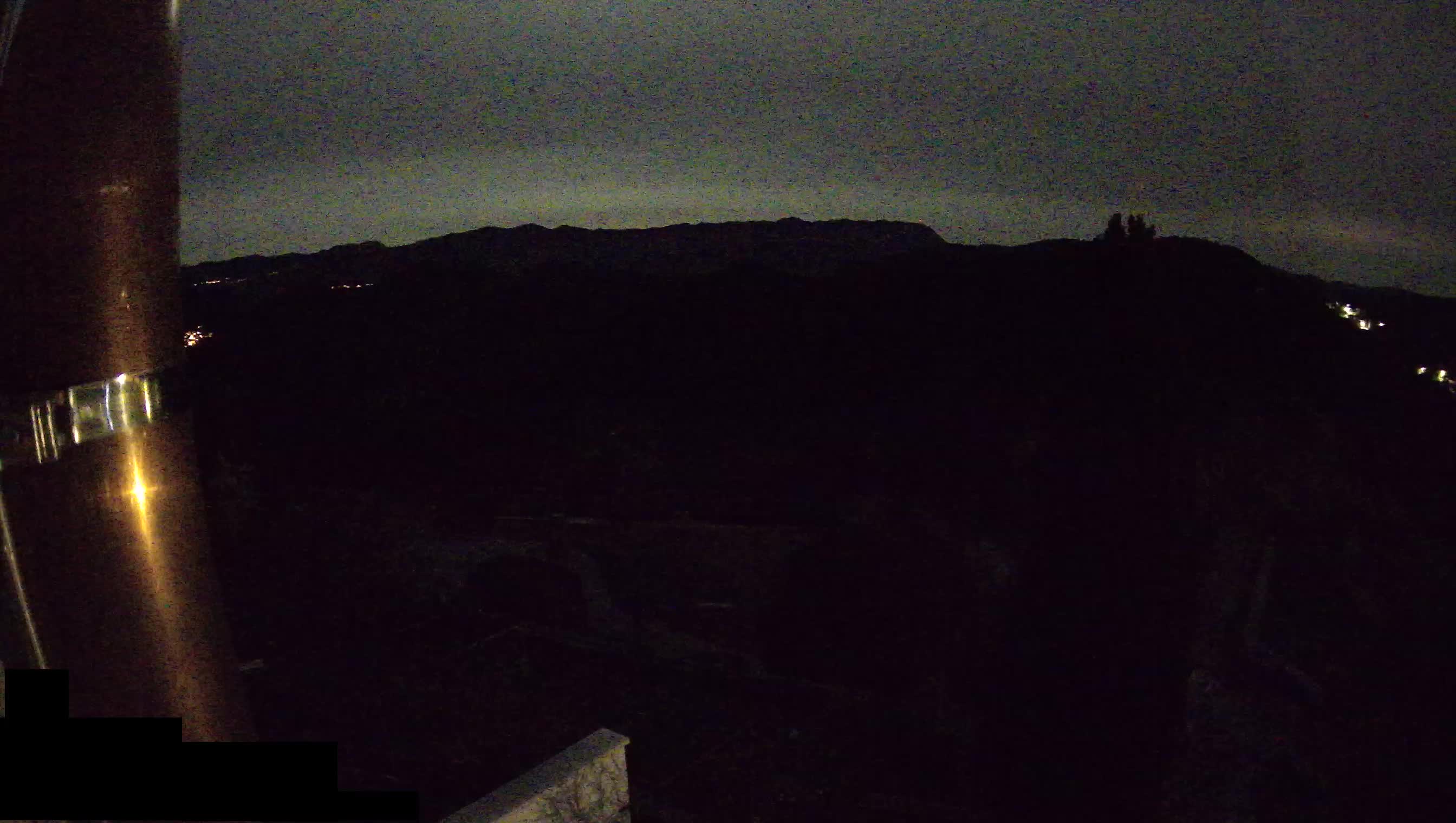 Štanjel – Ferrarijev vrt – Slovenija web kamere