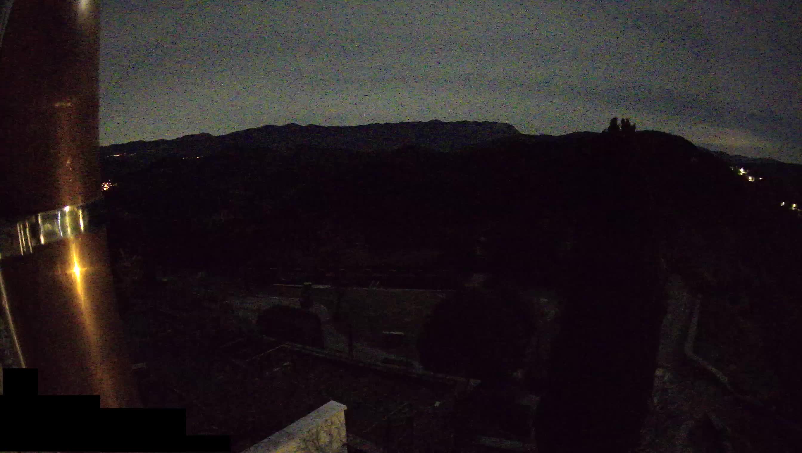 Štanjel – Ferrarijev vrt – Slovenija web kamere