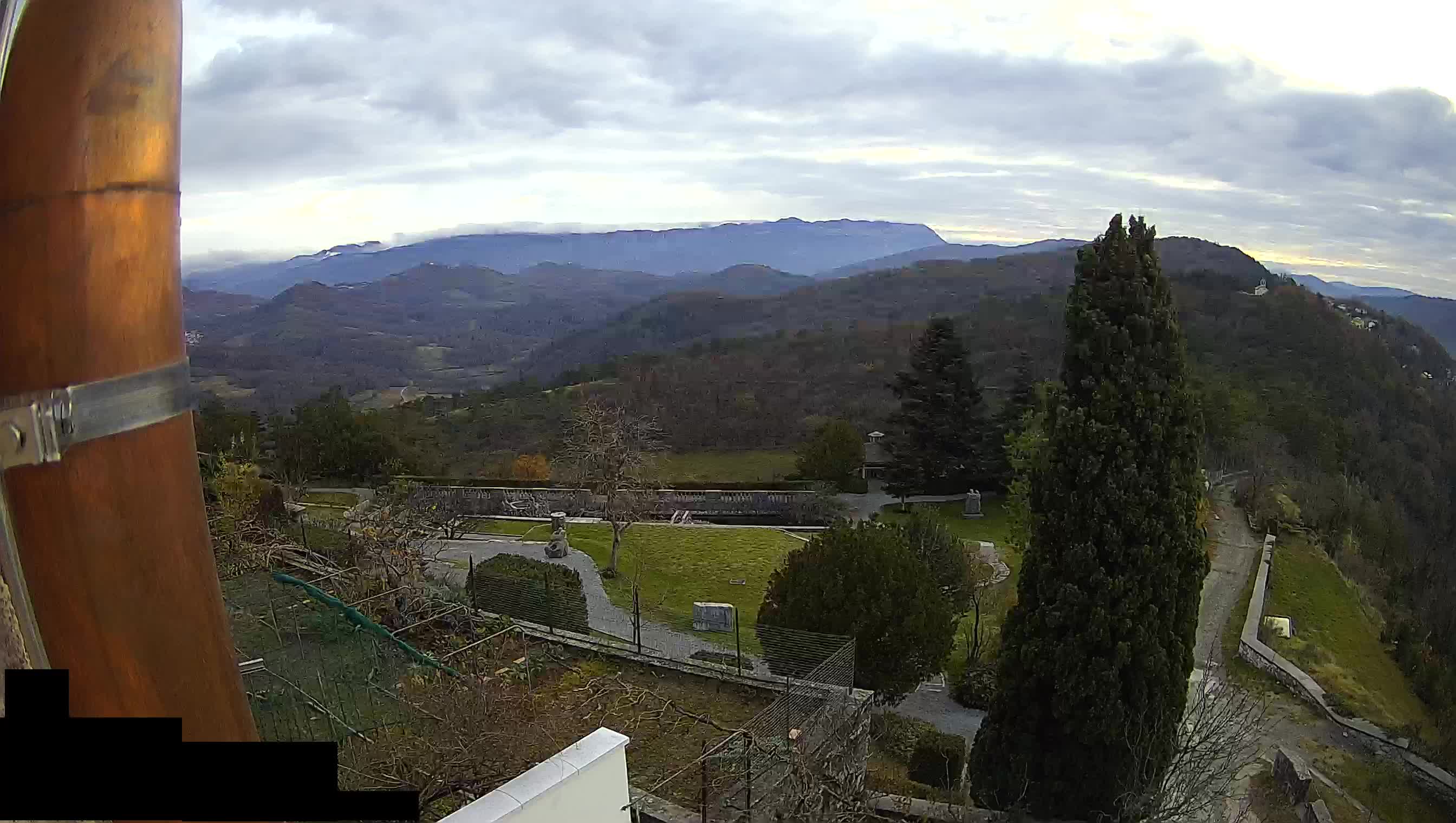 Štanjel – Ferrarijev vrt – Slovenija web kamere