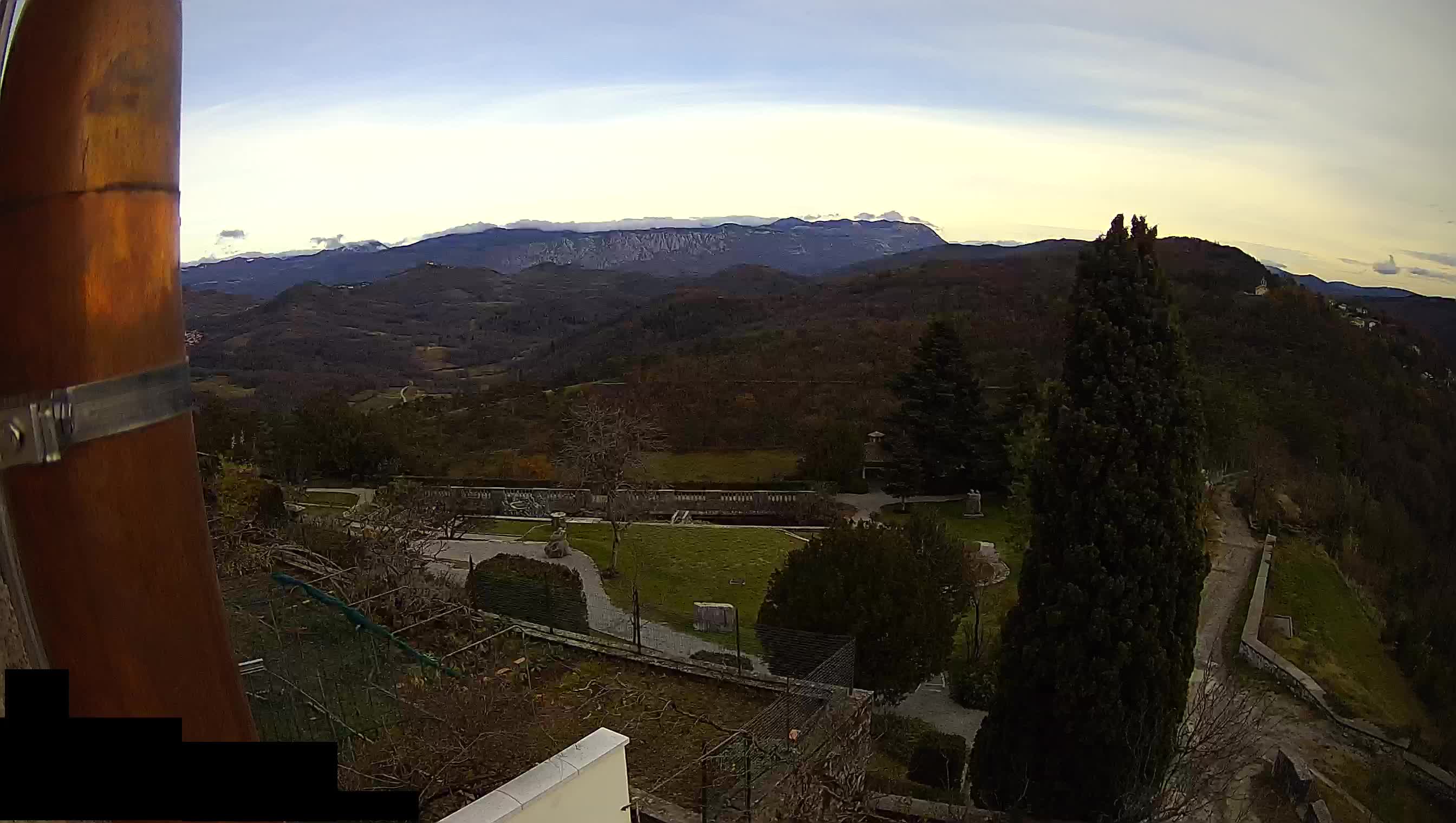 Štanjel – Ferrarijev vrt – Slovenija web kamere