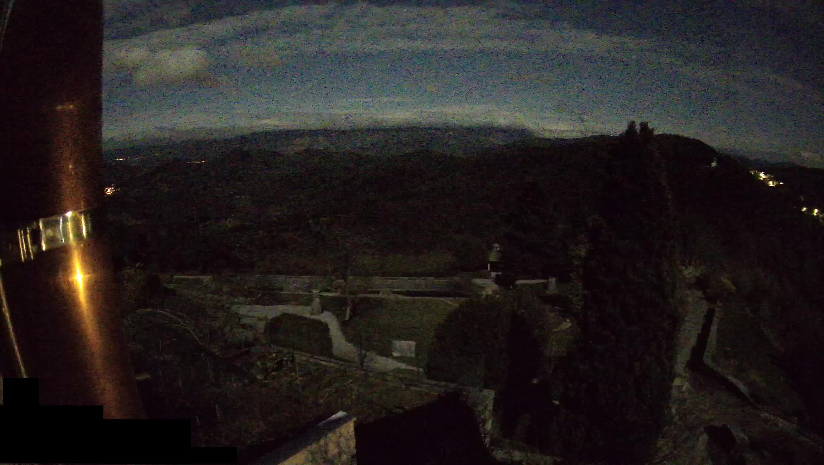 Štanjel – Ferrarijev vrt – Slovenija web kamere