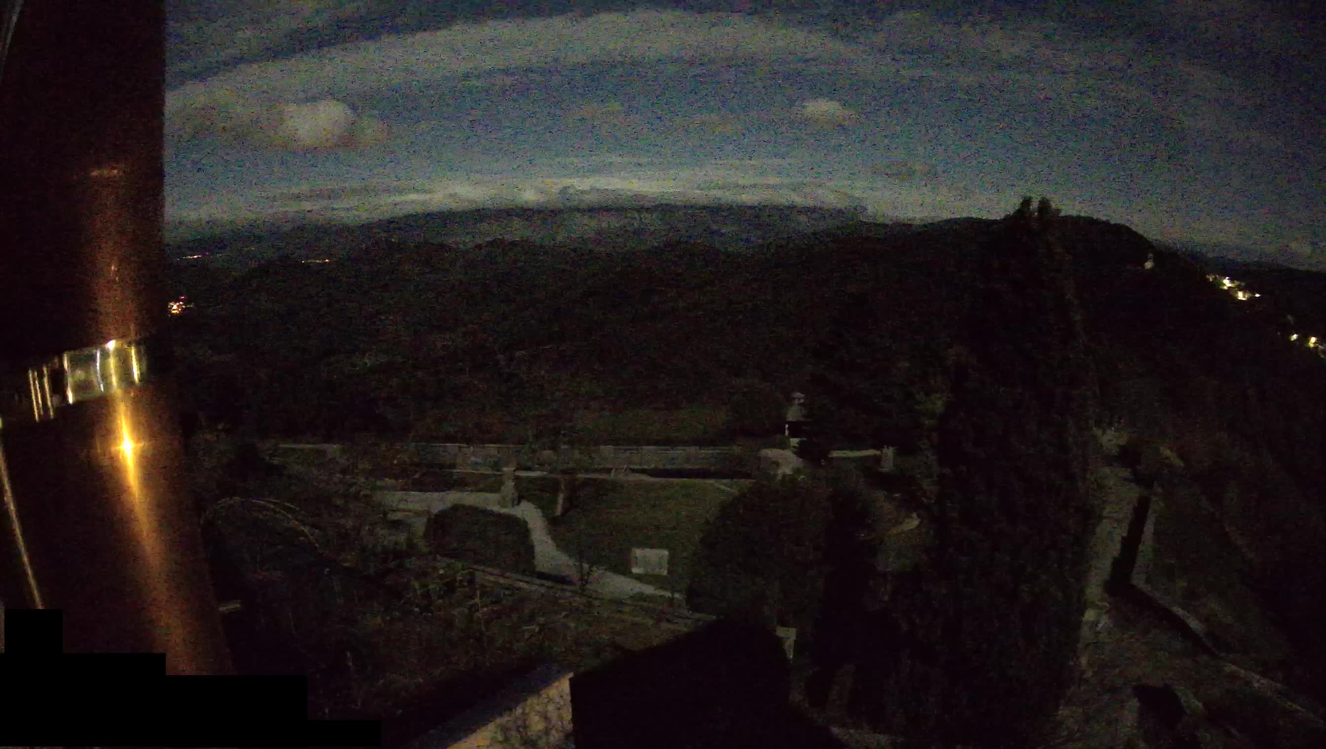 Štanjel – Ferrarijev vrt – Slovenija web kamere