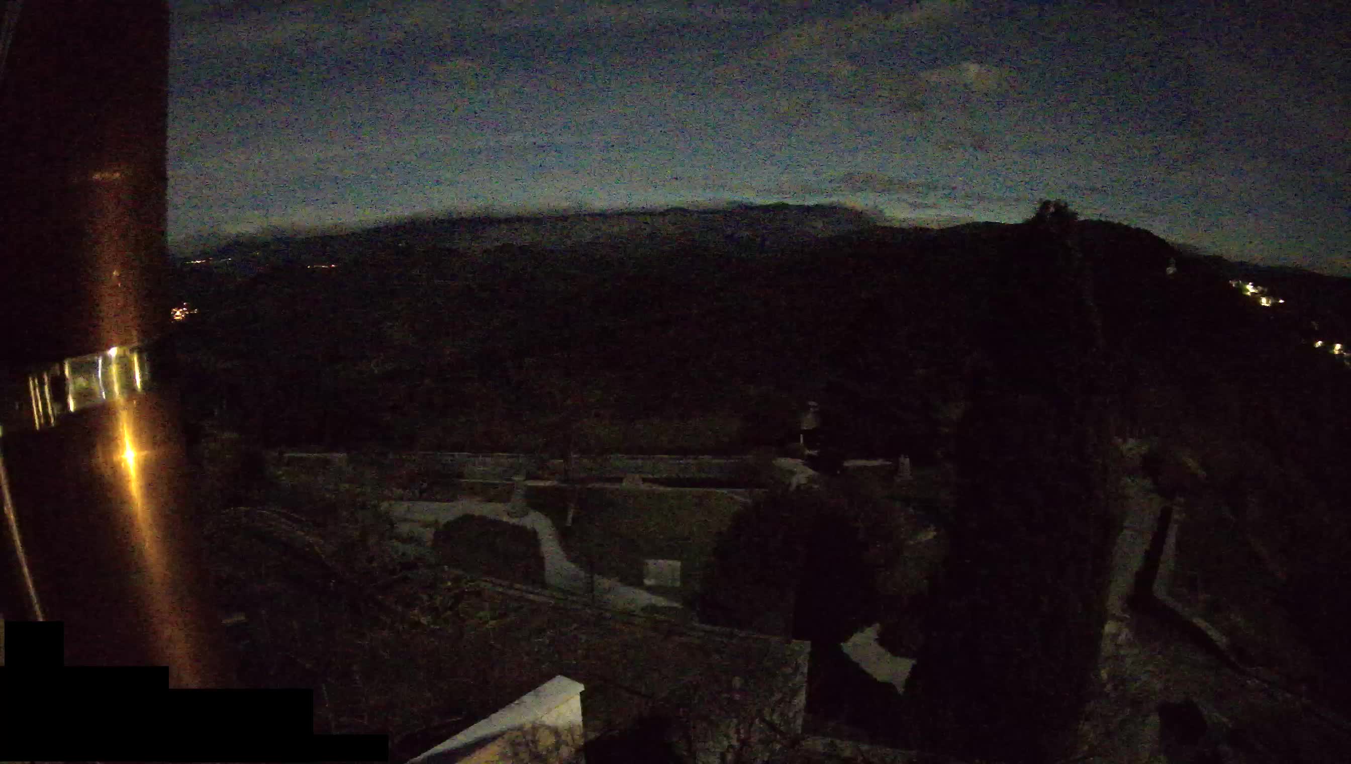 Štanjel – Ferrarijev vrt – Slovenija web kamere