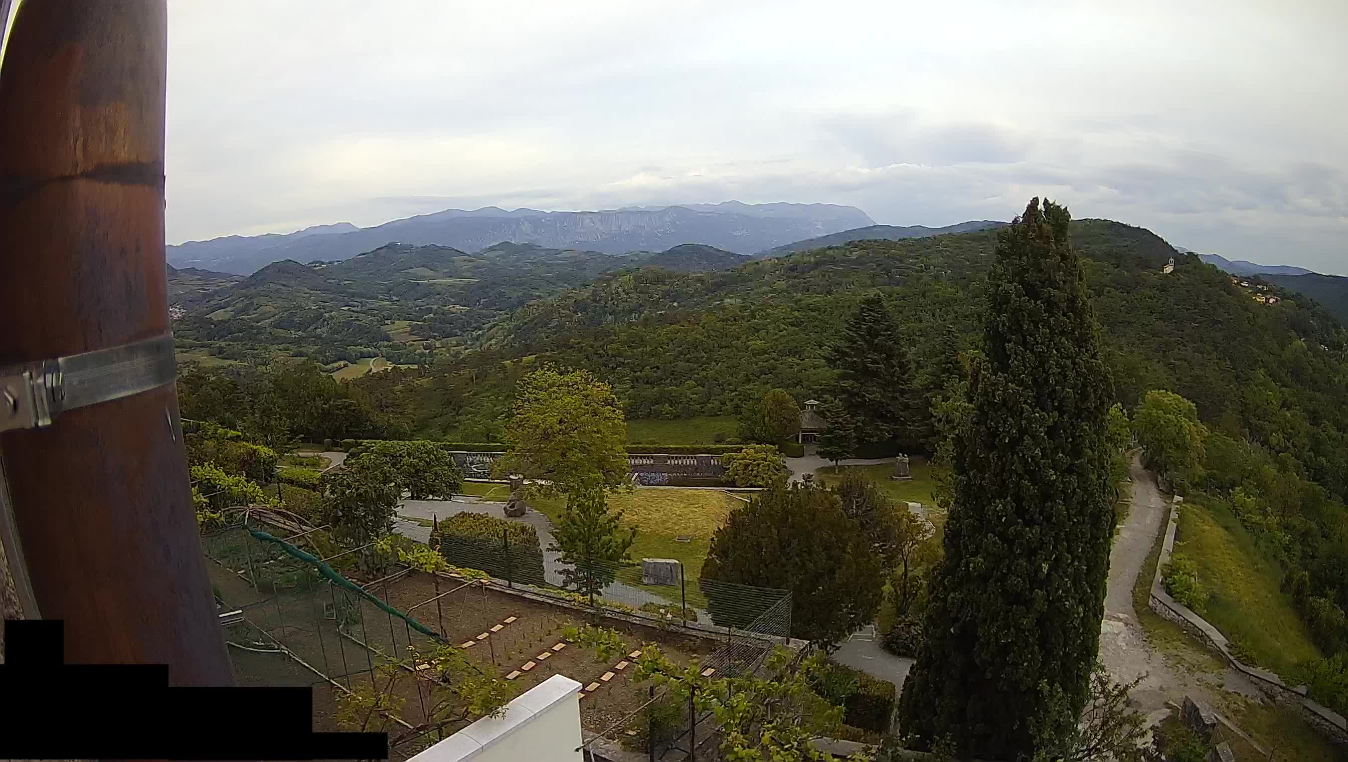 Štanjel – Ferrarijev vrt – Slovenija web kamere