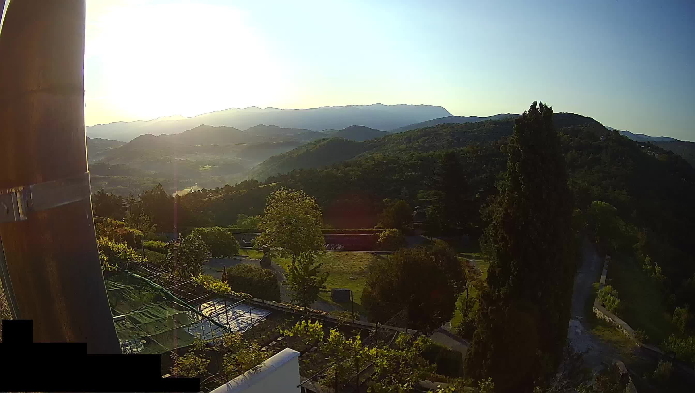 Štanjel – Ferrarijev vrt – Slovenija web kamere