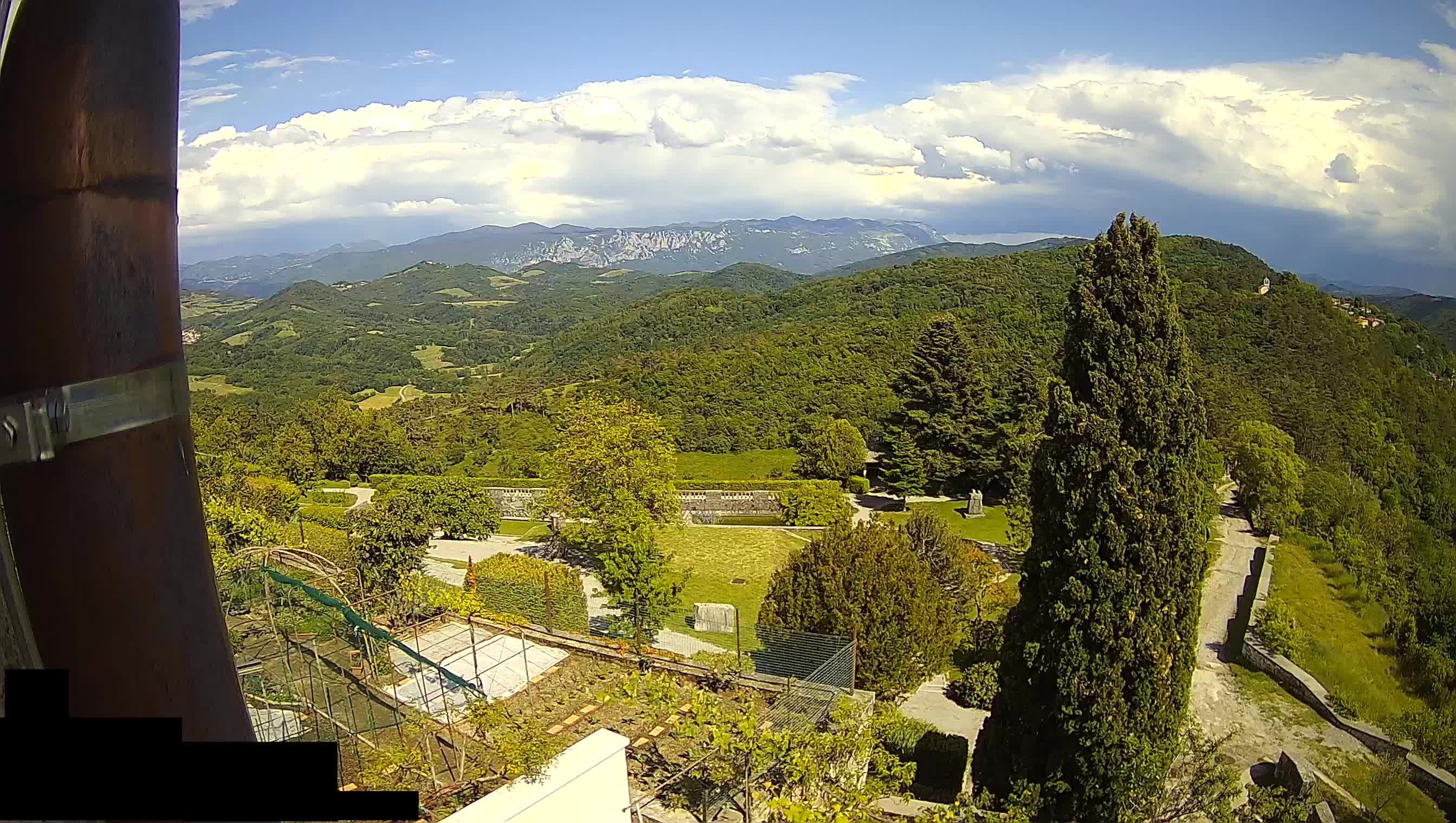 Live Webcam Štanjel –  Ferrari Garden – Slovenia livecam