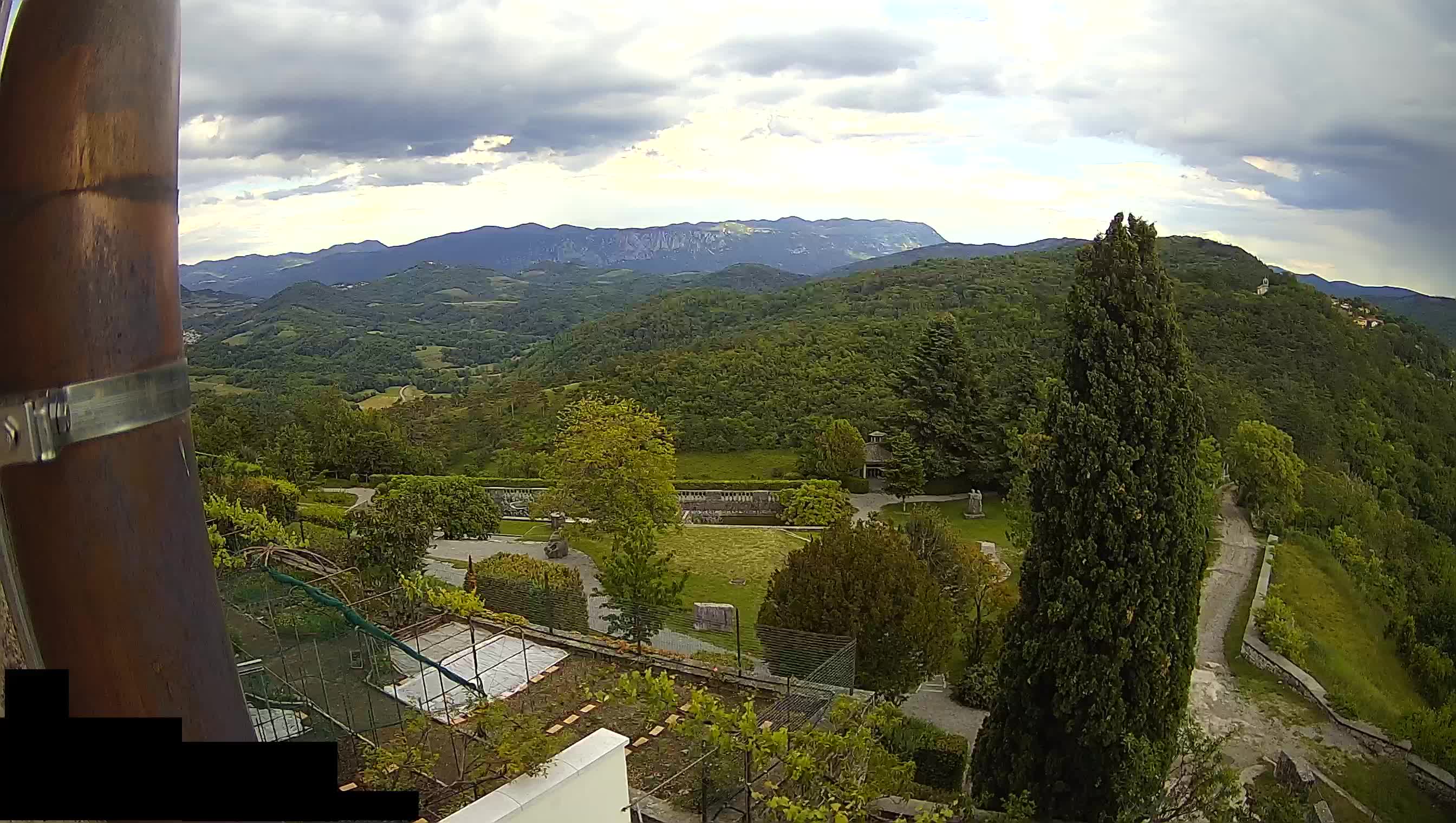 Webcam Štanjel –  Giardini Ferrari – Slovenia livecam