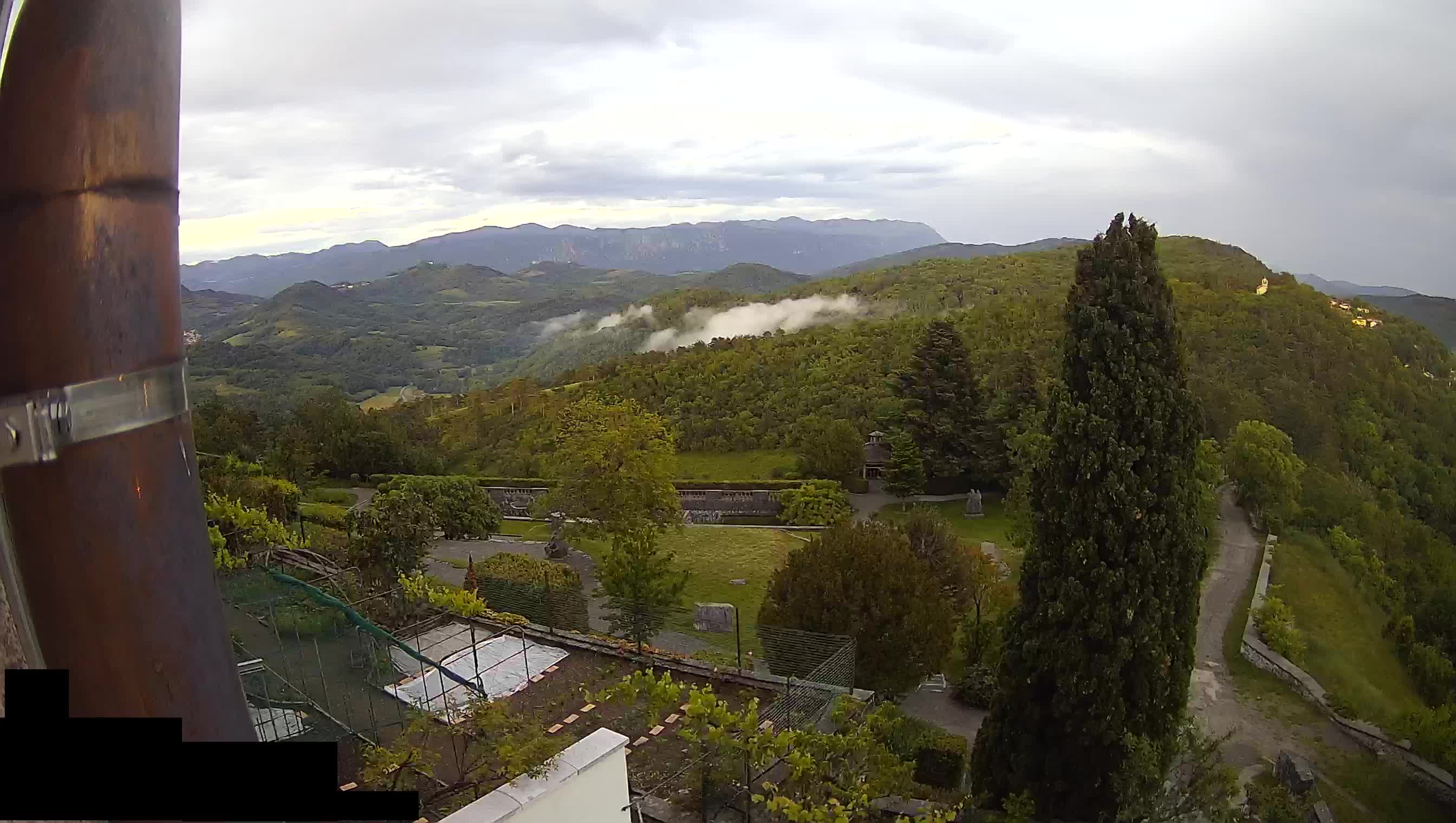 Štanjel – Ferrarijev vrt – Slovenija web kamere
