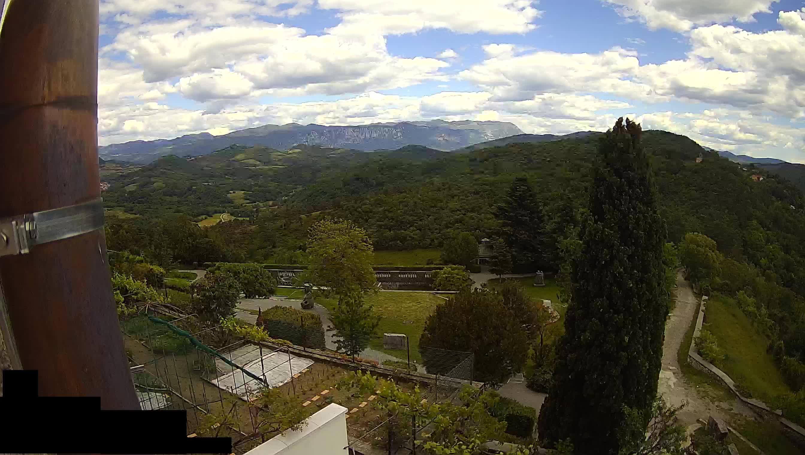 Štanjel – Ferrarijev vrt – Slovenija web kamere