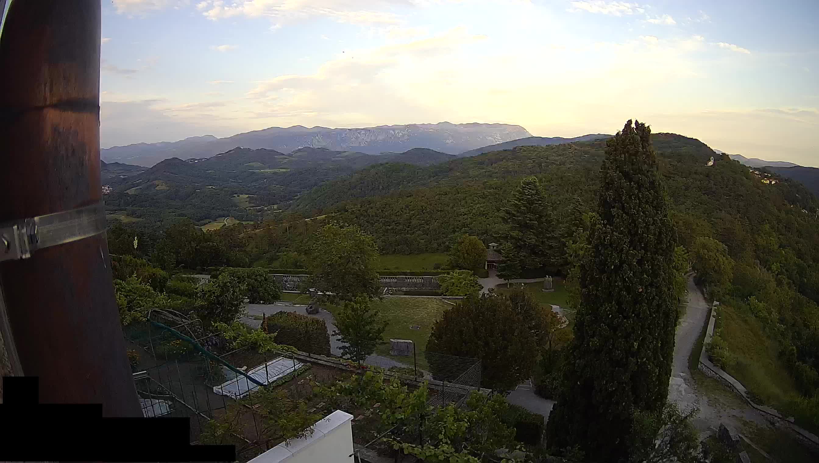 Live Webcam Štanjel –  Ferrari Garden – Slovenia livecam