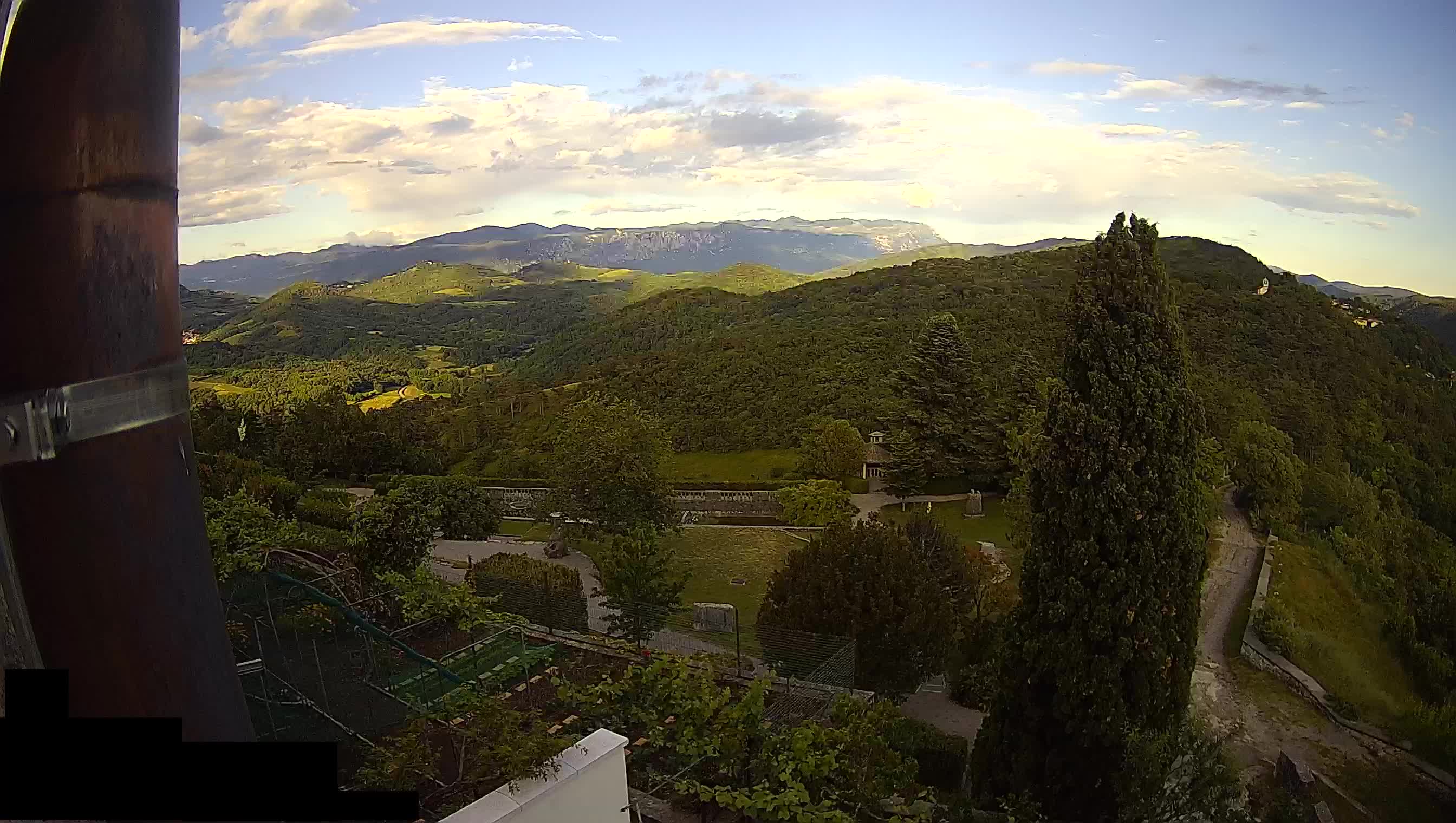 Live Webcam Štanjel –  Ferrari Garden – Slovenia livecam