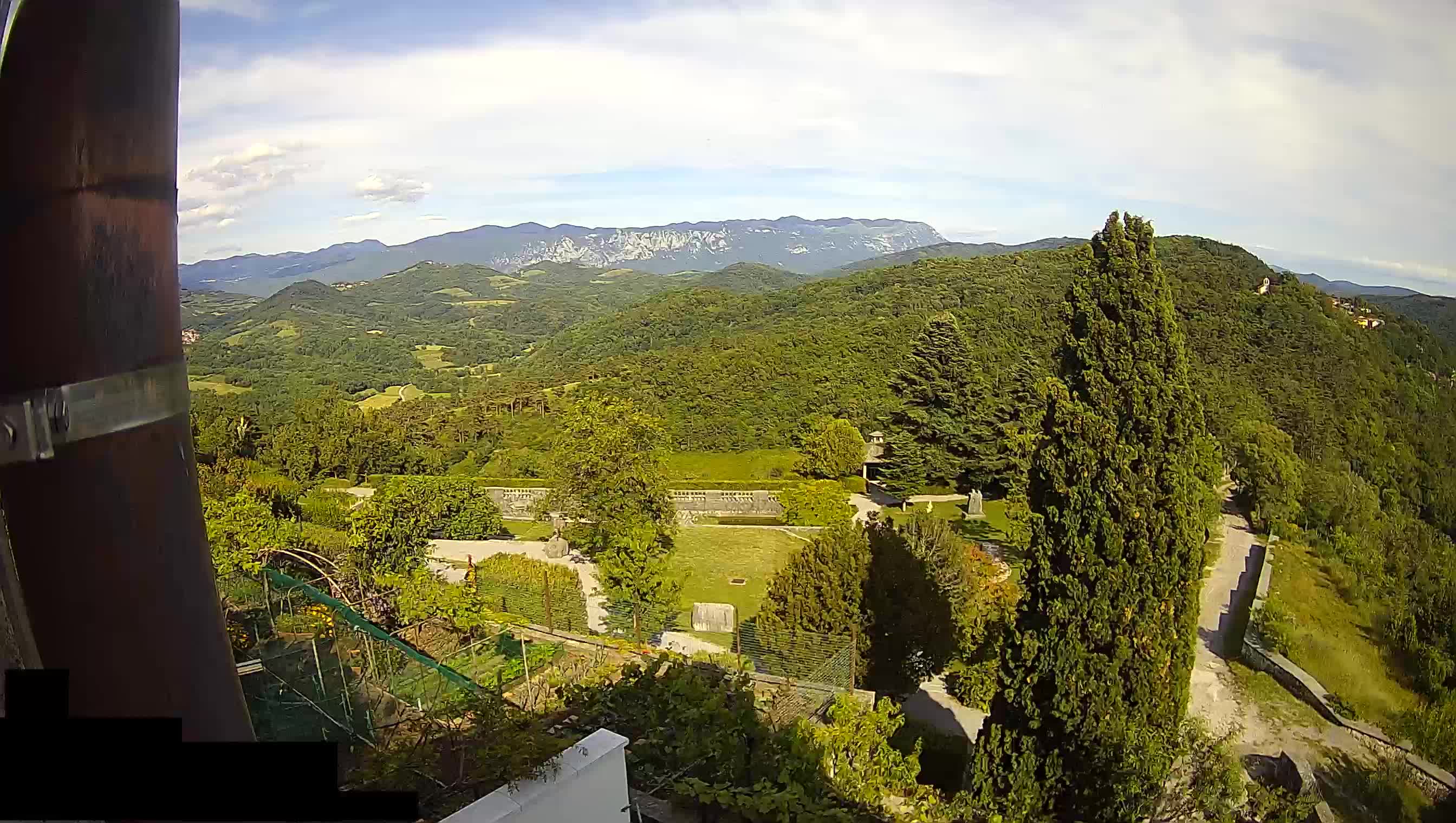 Štanjel – Ferrarijev vrt – Slovenija web kamere