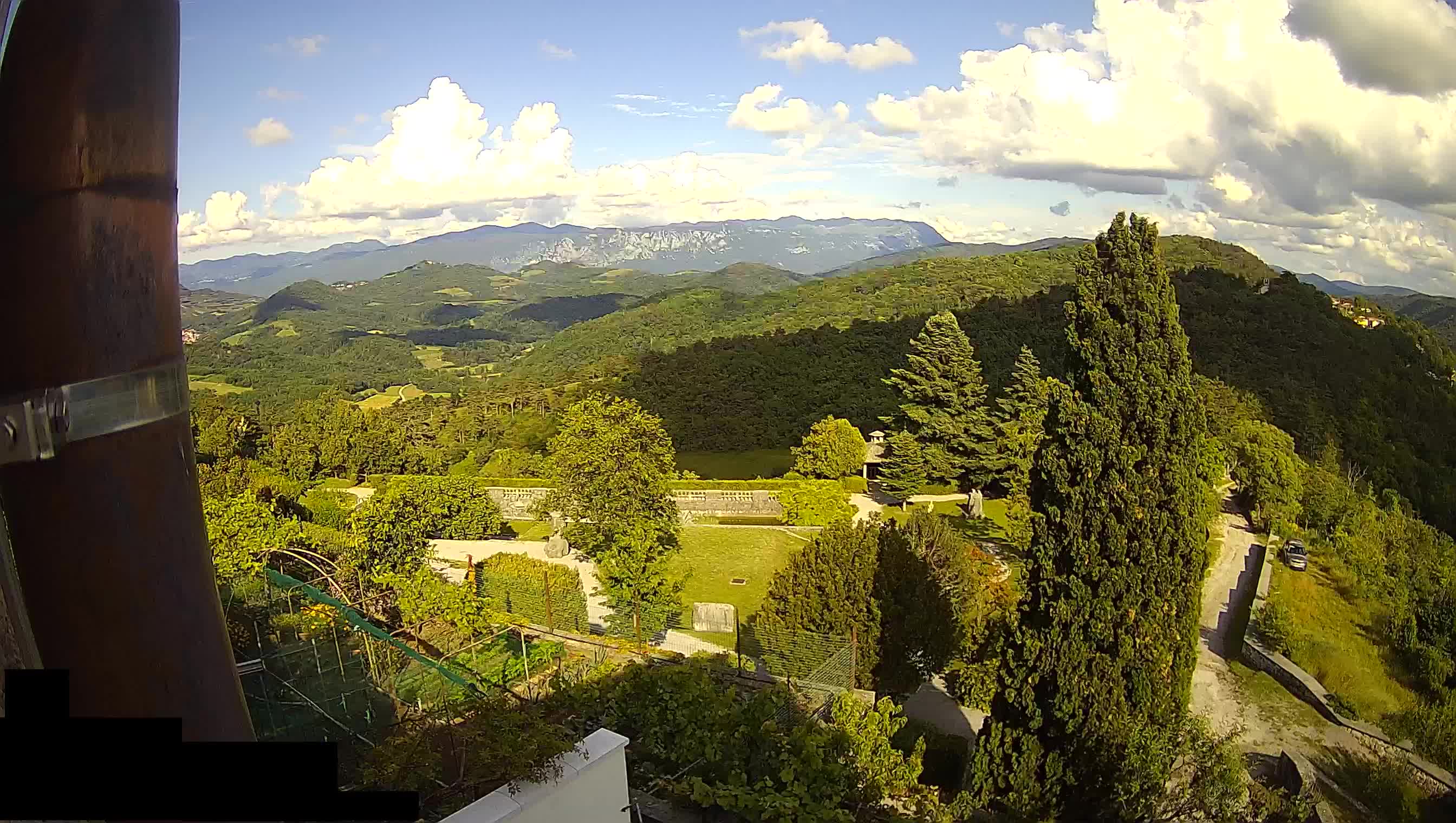 Live Webcam Štanjel –  Ferrari Garden – Slovenia livecam