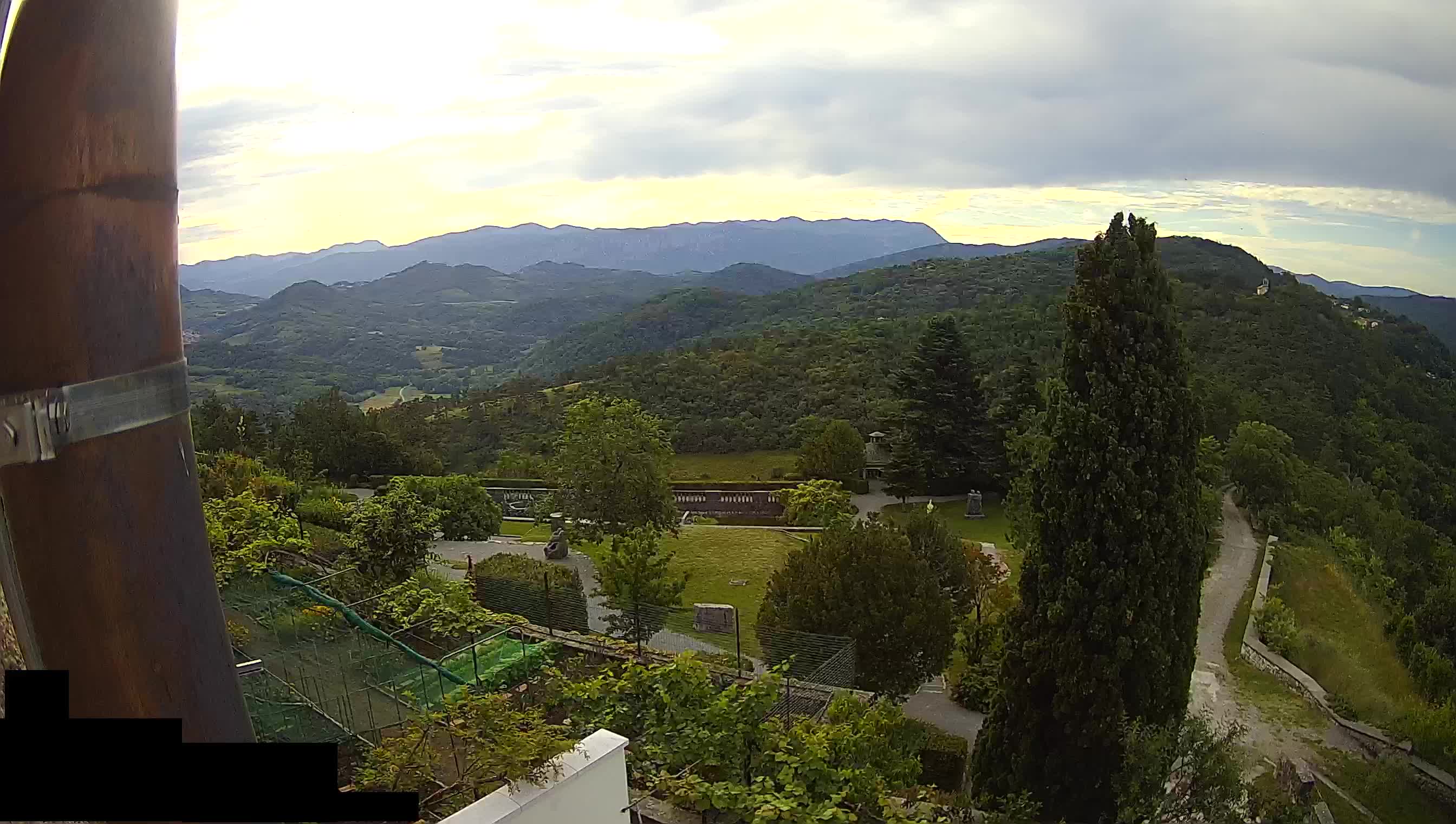 Live Webcam Štanjel –  Ferrari Garden – Slovenia livecam