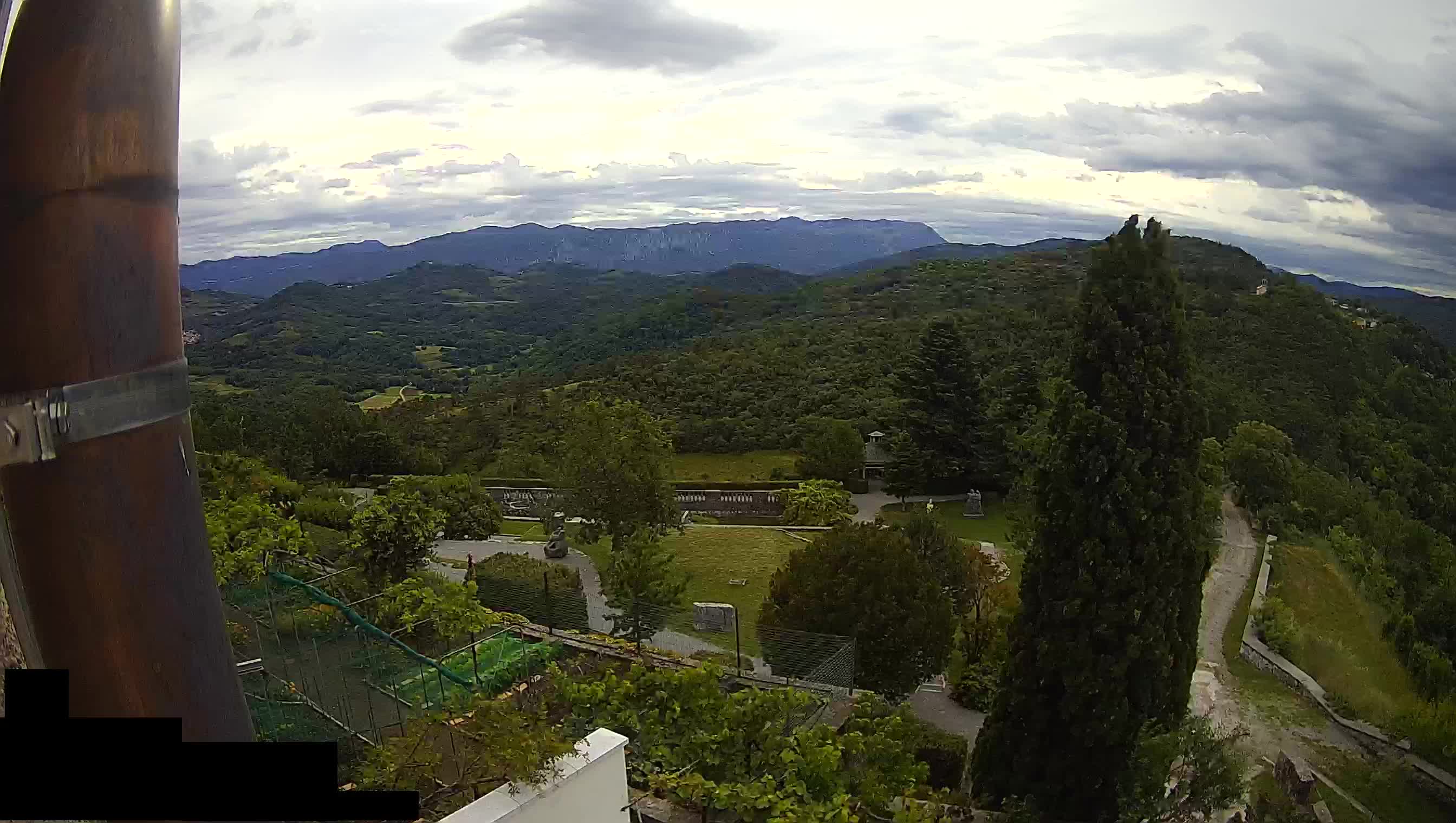 Live Webcam Štanjel – Ferrari Garden – Slovenia livecam