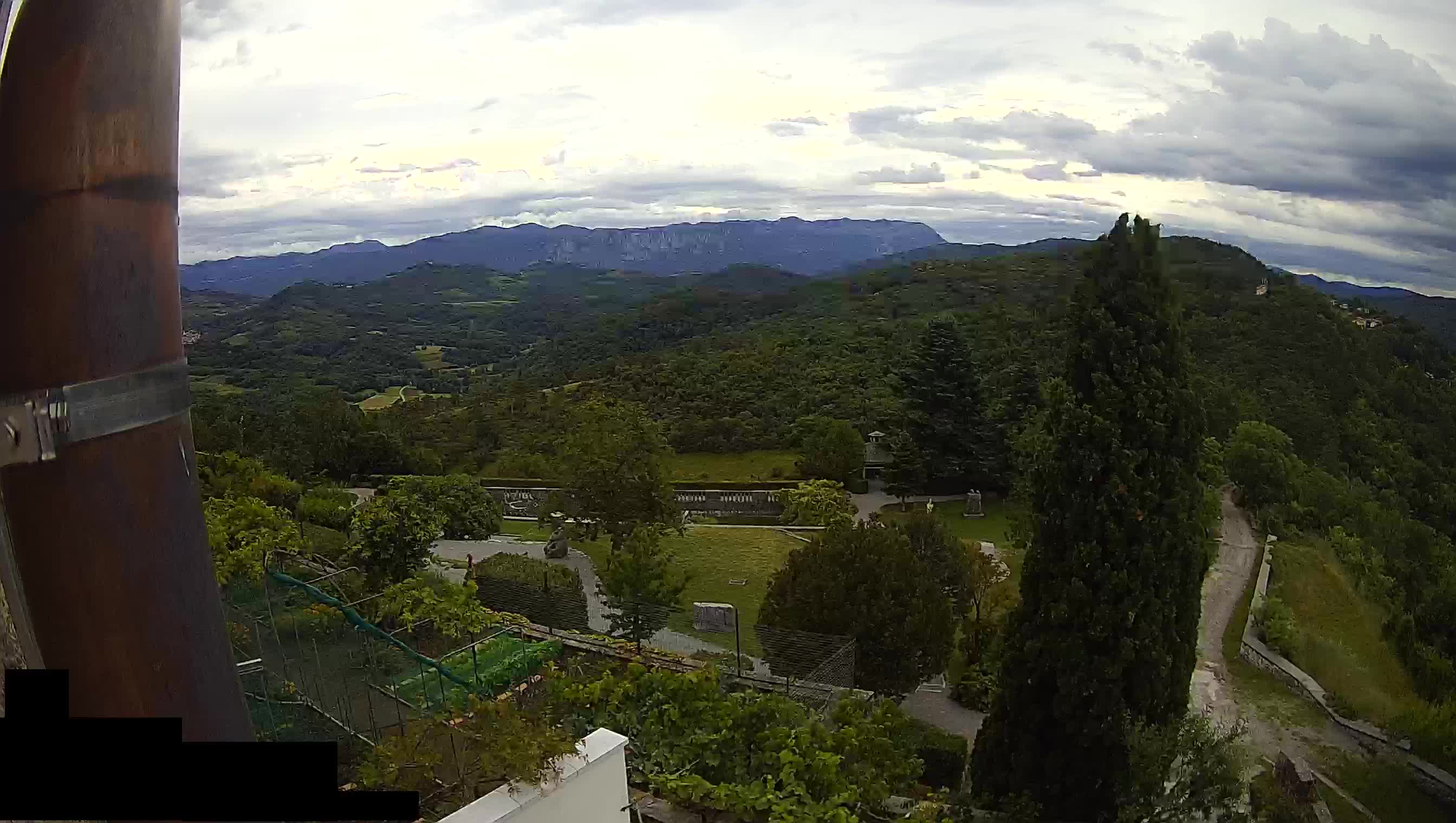 Live Webcam Štanjel –  Ferrari Garden – Slovenia livecam