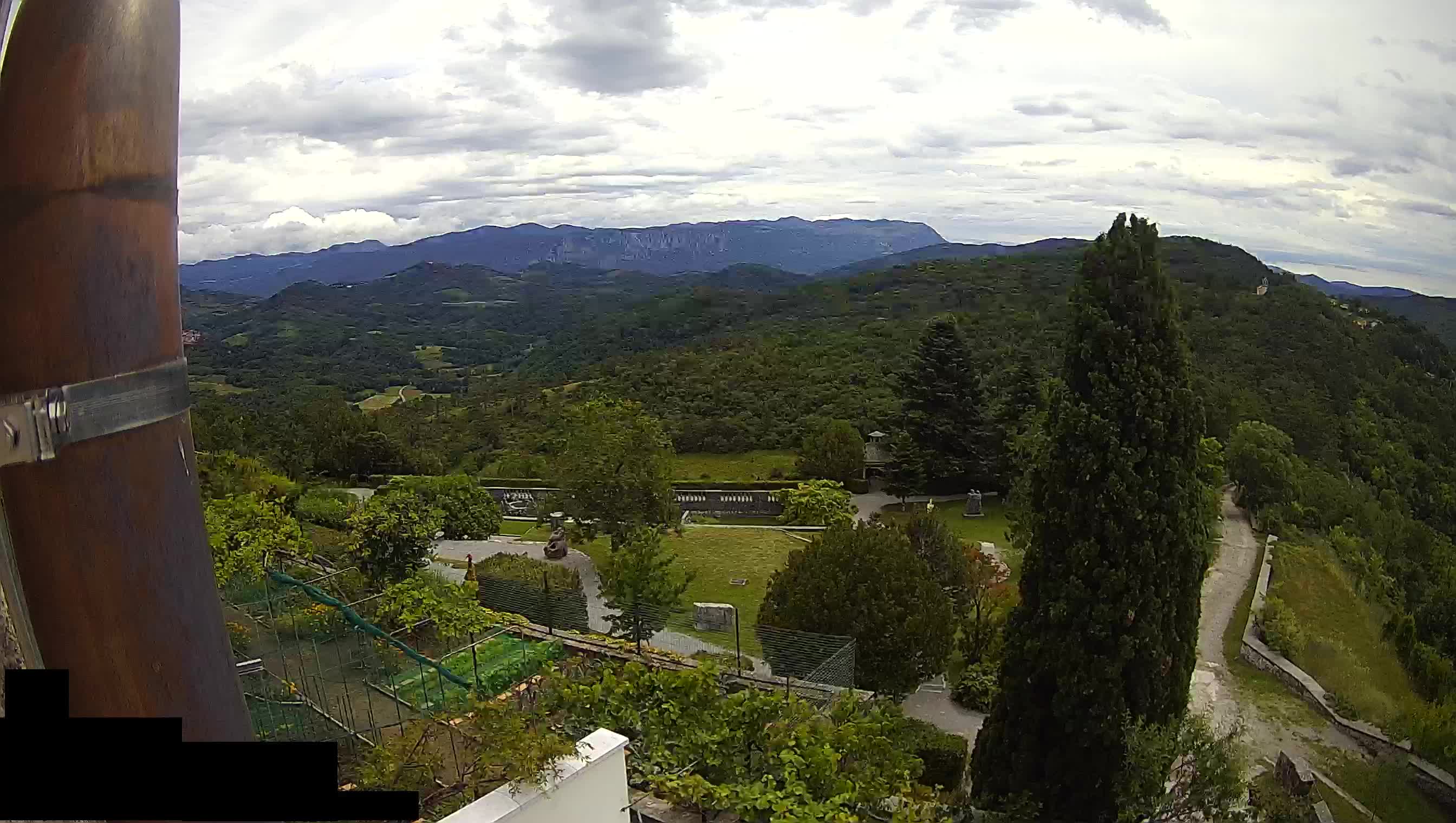Live Webcam Štanjel – Ferrari Garden – Slovenia livecam