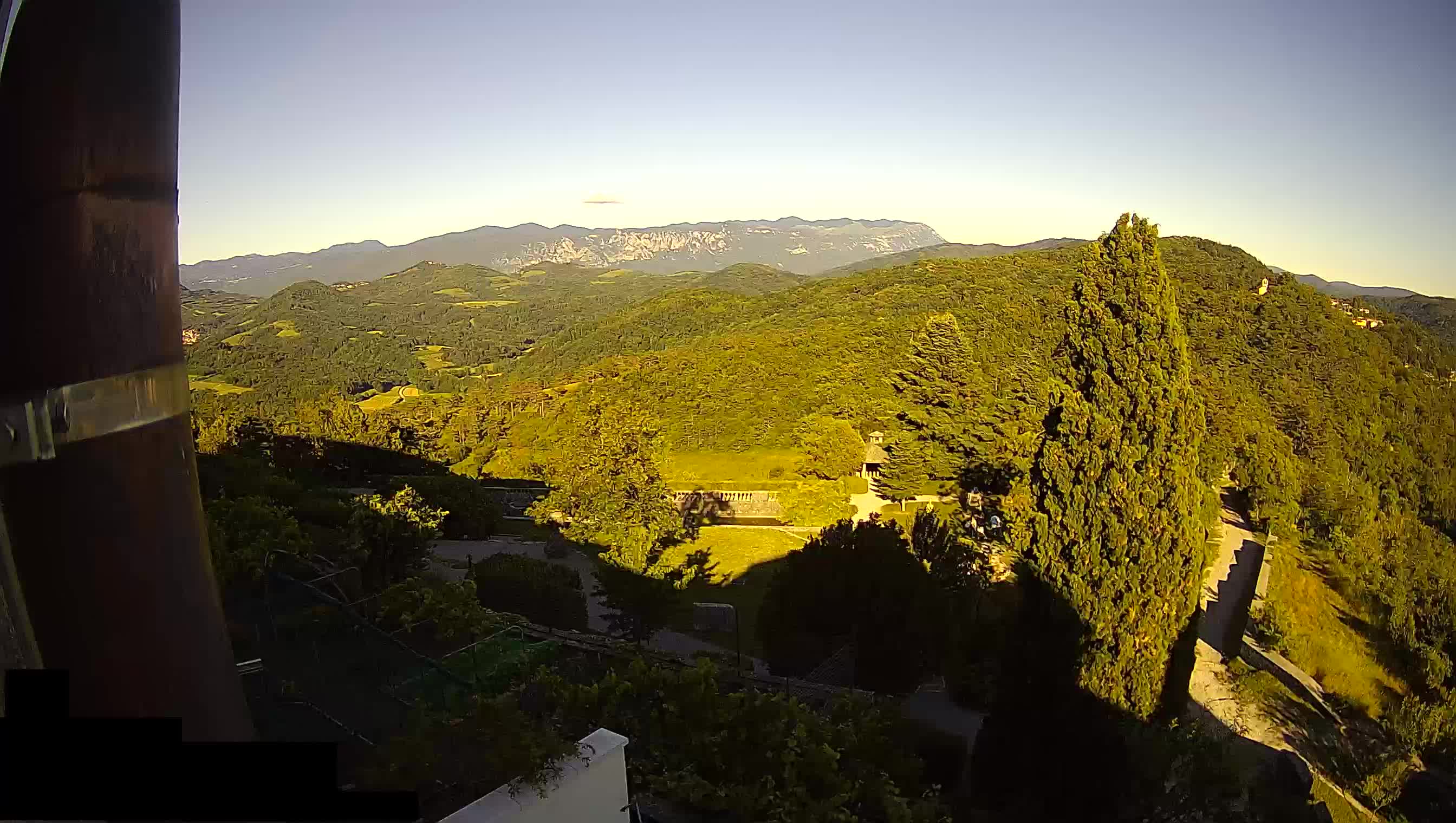 Štanjel – Ferrarijev vrt – Slovenija web kamere
