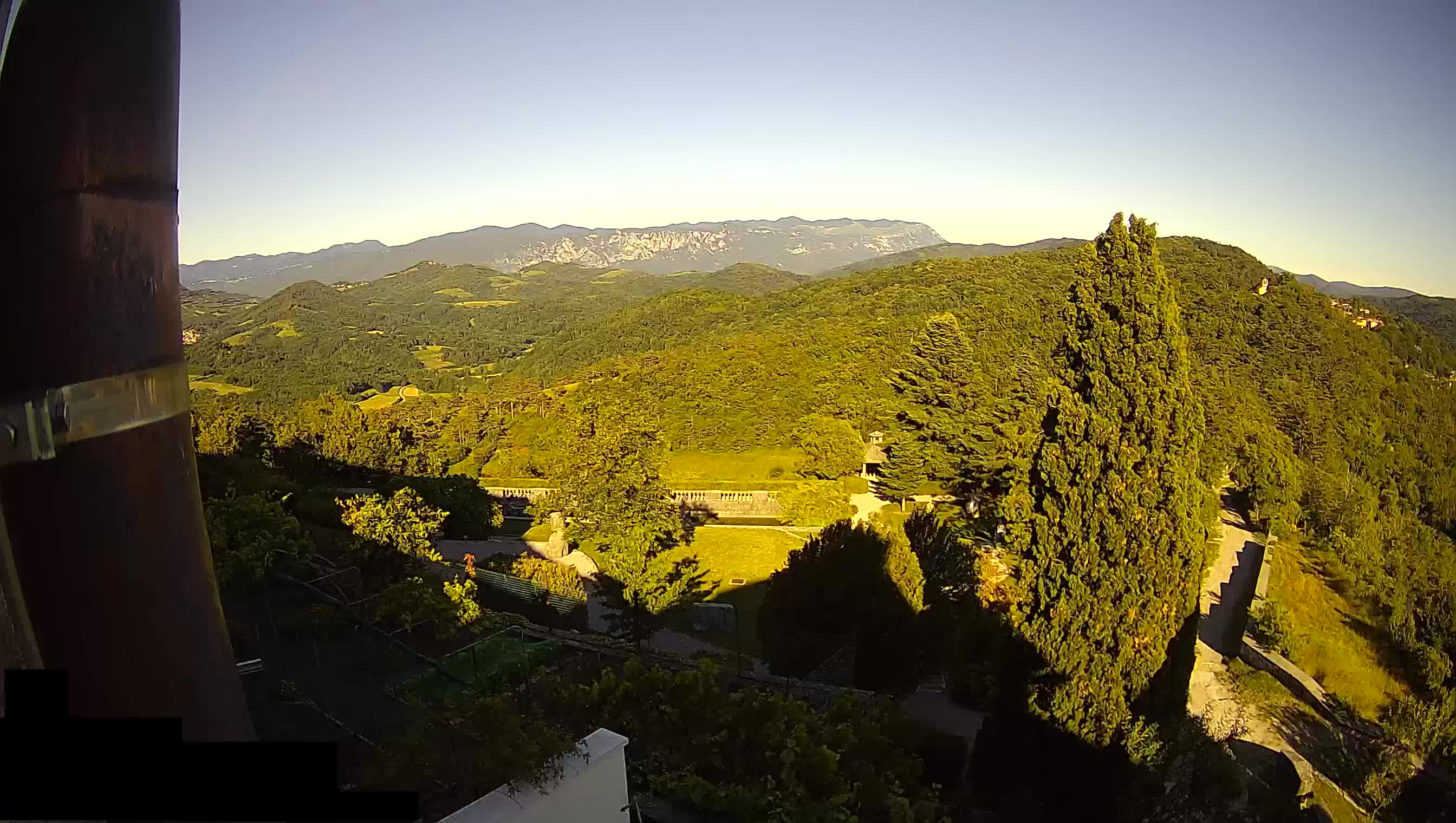 Štanjel – Ferrarijev vrt – Slovenija web kamere