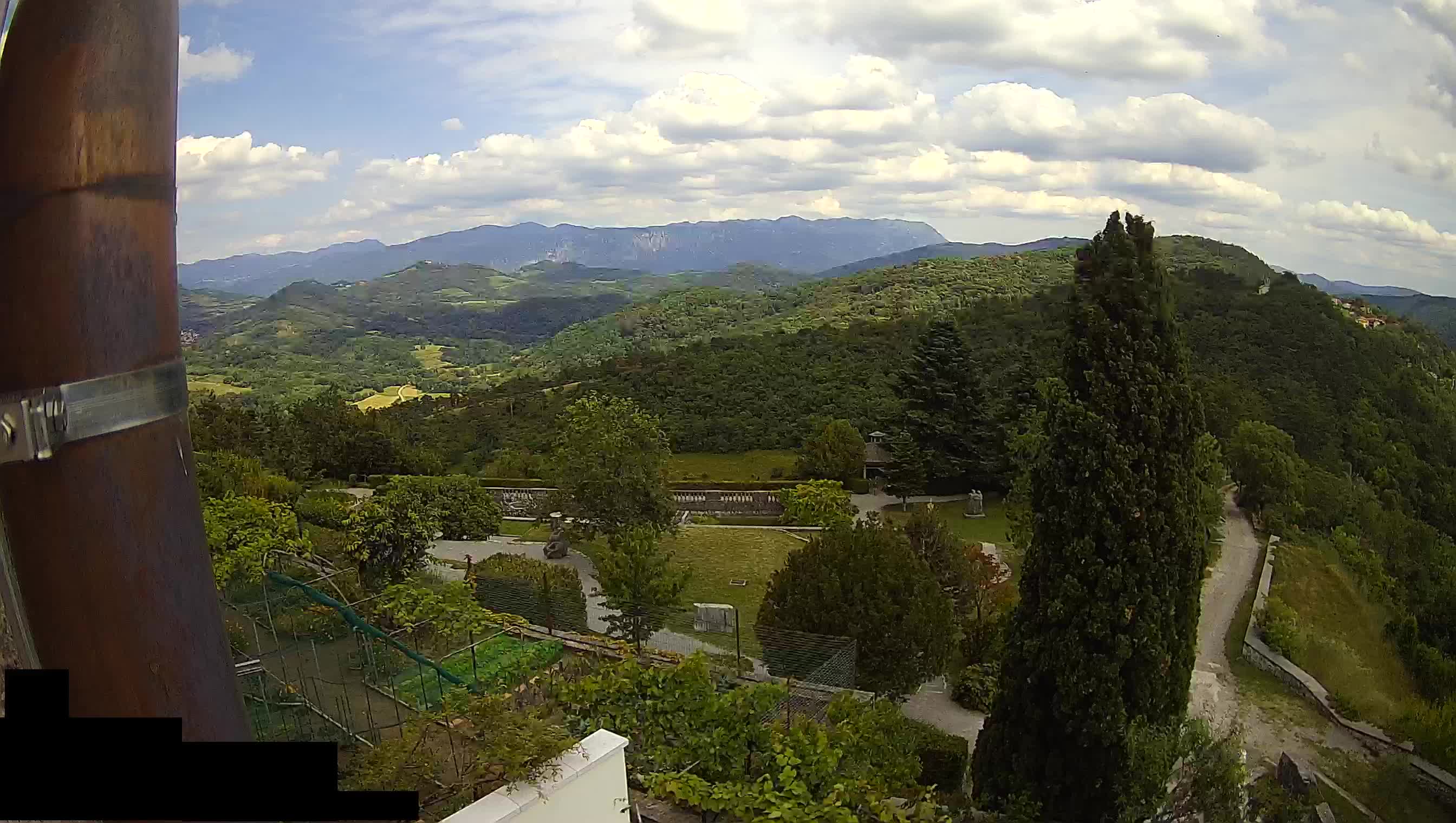 Live Webcam Štanjel –  Ferrari Garden – Slovenia livecam