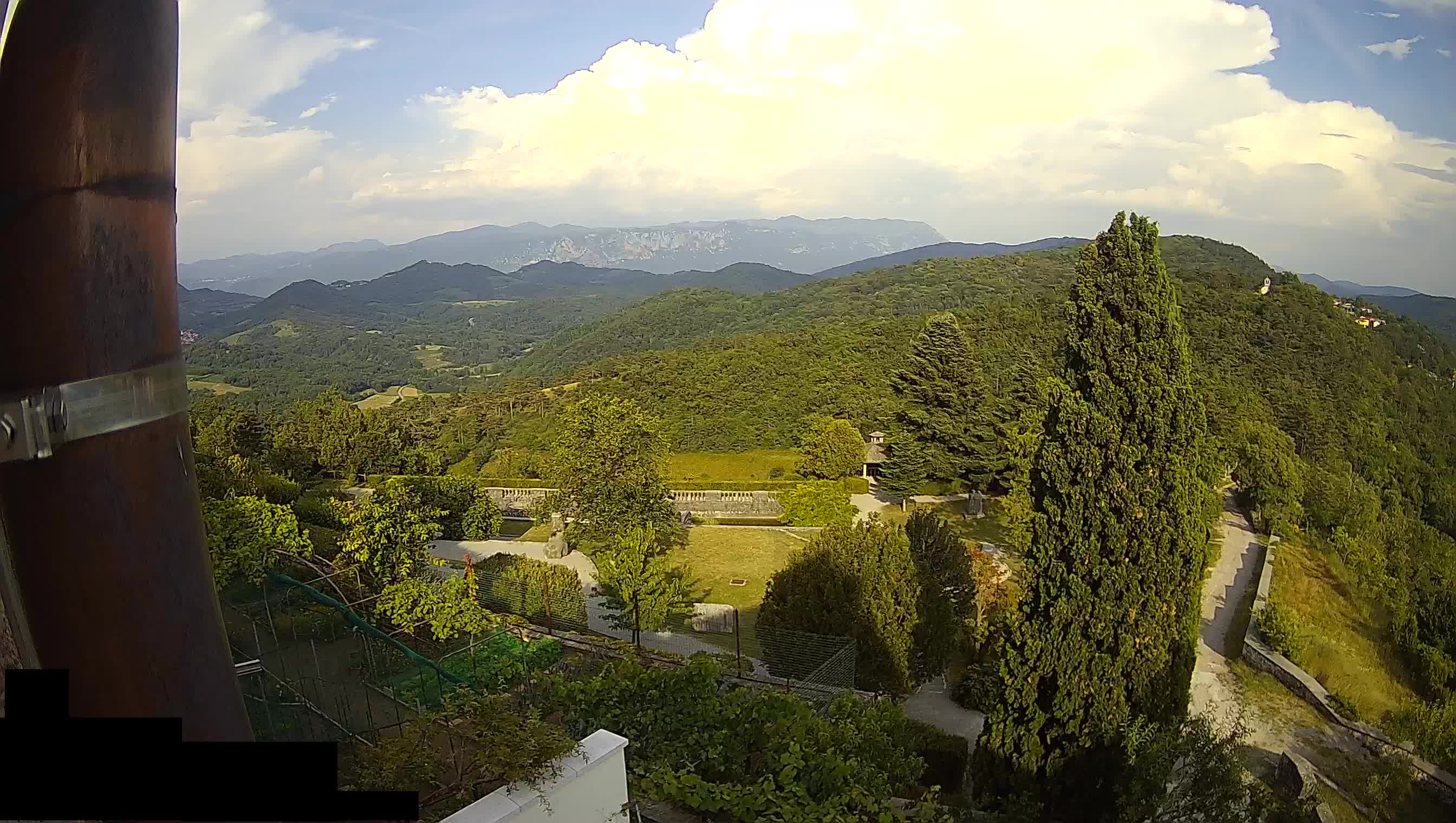 Live Webcam Štanjel –  Ferrari Garden – Slovenia livecam
