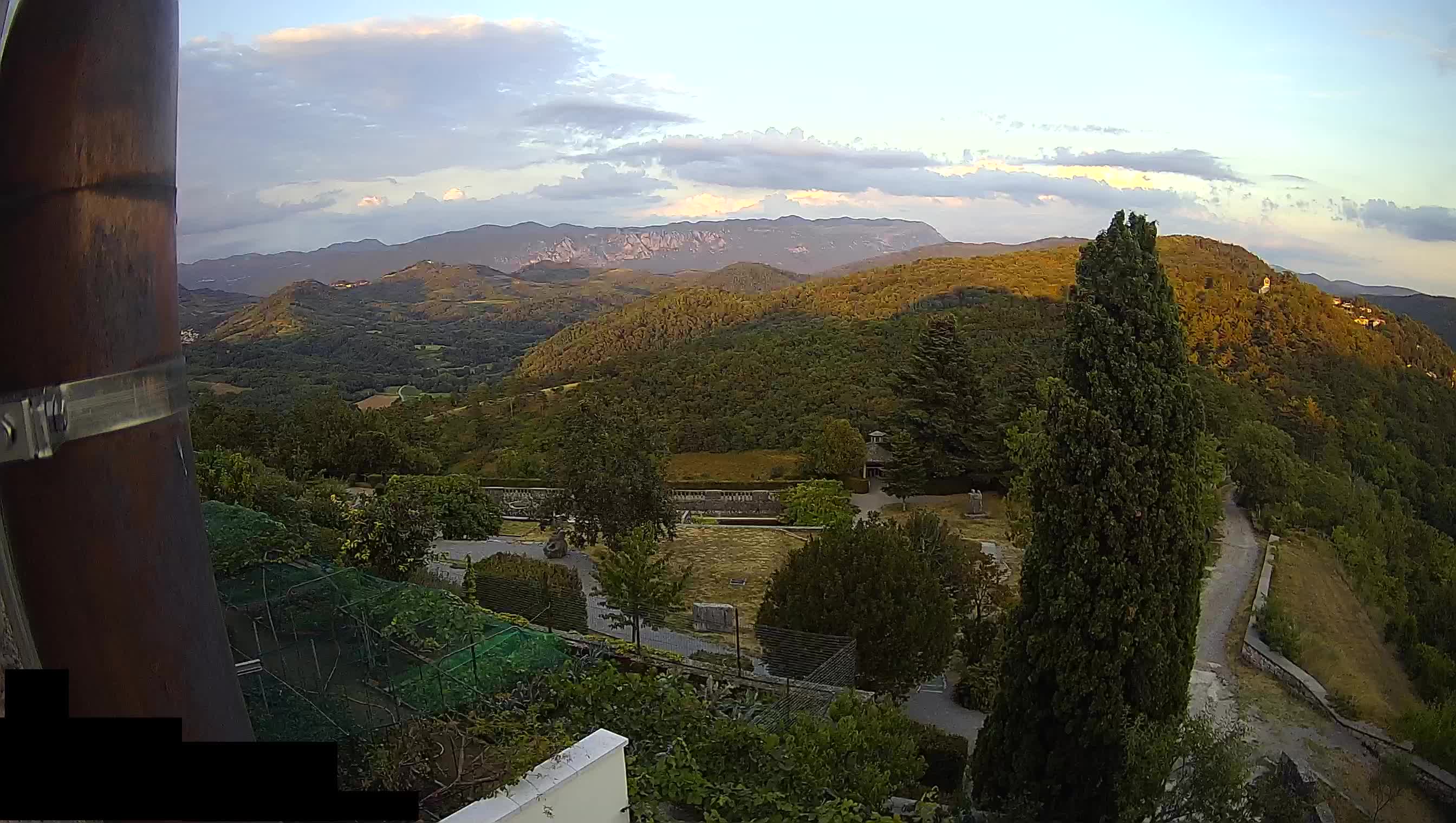 Live Webcam Štanjel –  Ferrari Garden – Slovenia livecam
