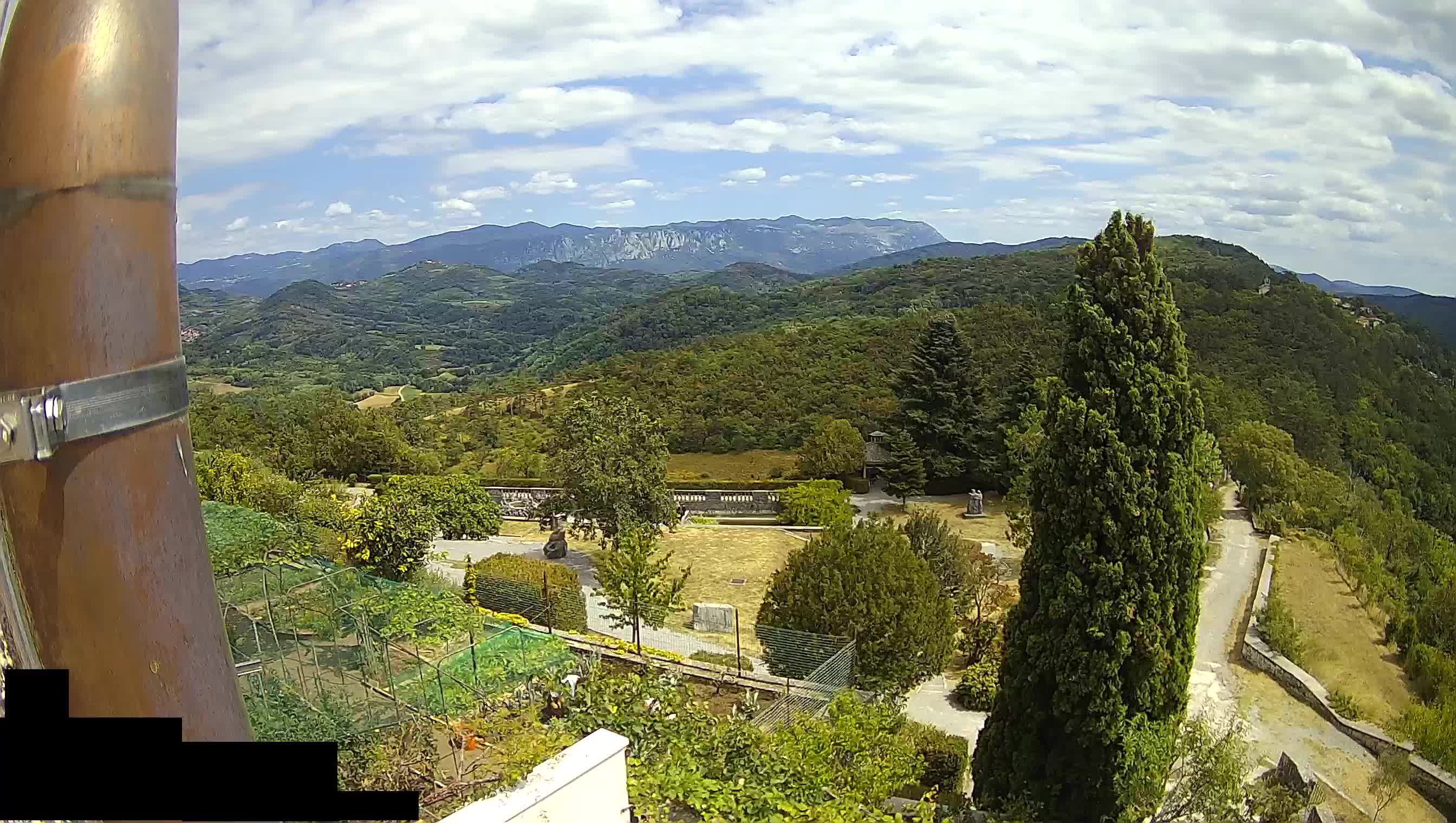 Live Webcam Štanjel –  Ferrari Garden – Slovenia livecam