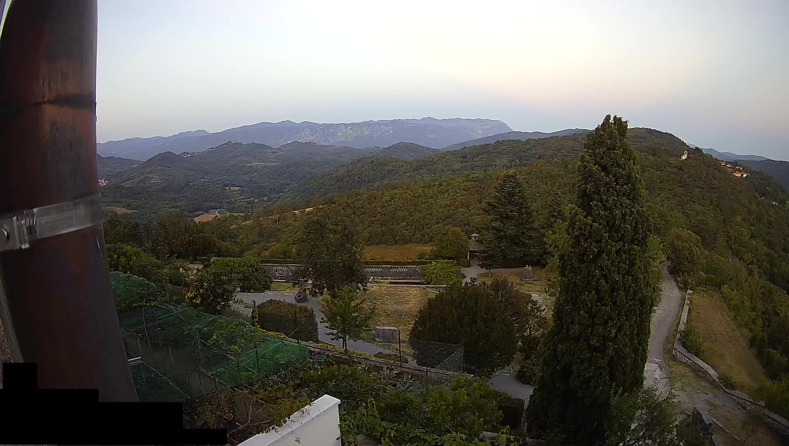 Live Webcam Štanjel –  Ferrari Garden – Slovenia livecam