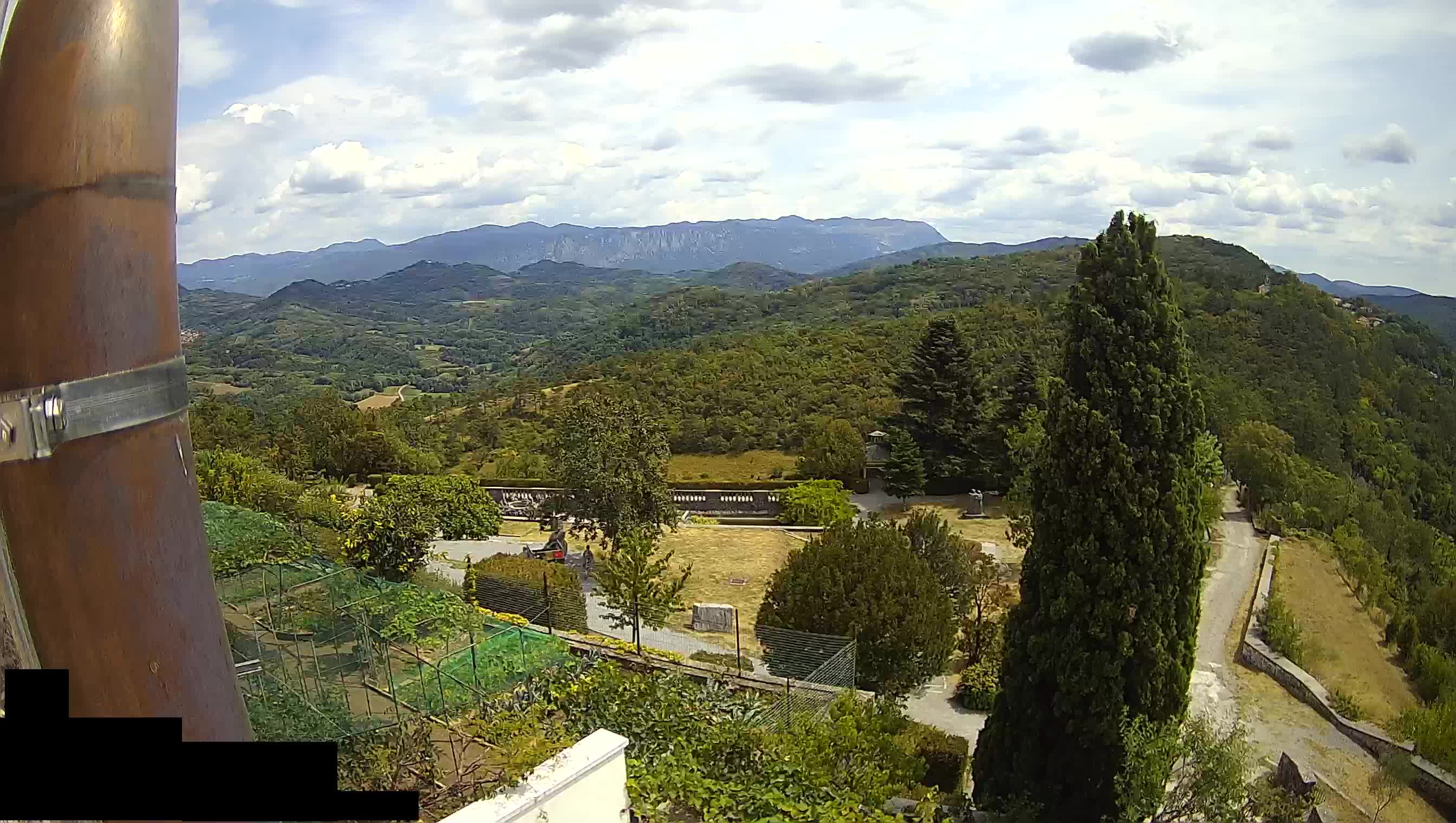 Live Webcam Štanjel –  Ferrari Garden – Slovenia livecam