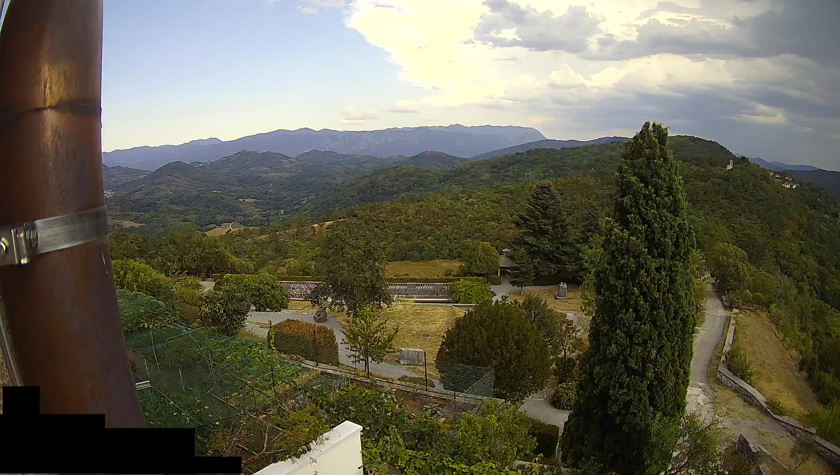 Live Webcam Štanjel –  Ferrari Garden – Slovenia livecam